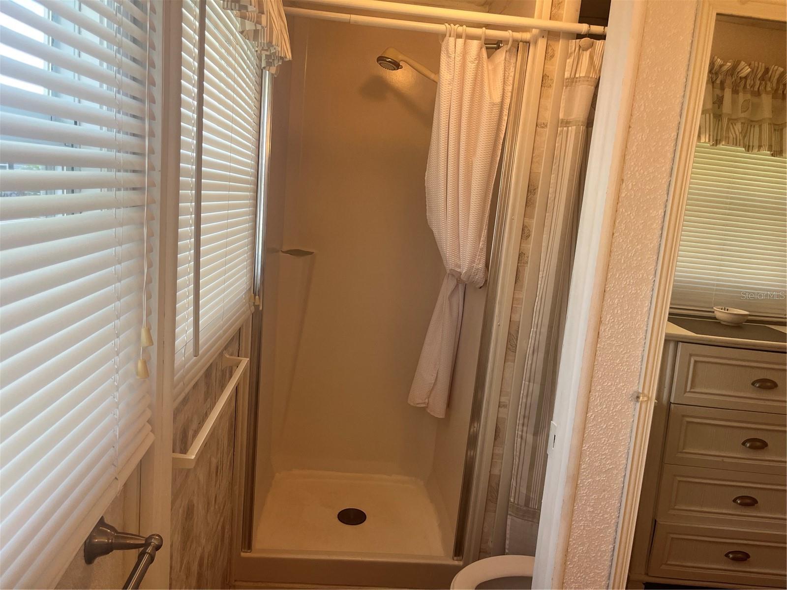 Image 11 of 22 For 5316 53rd Avenue E A36