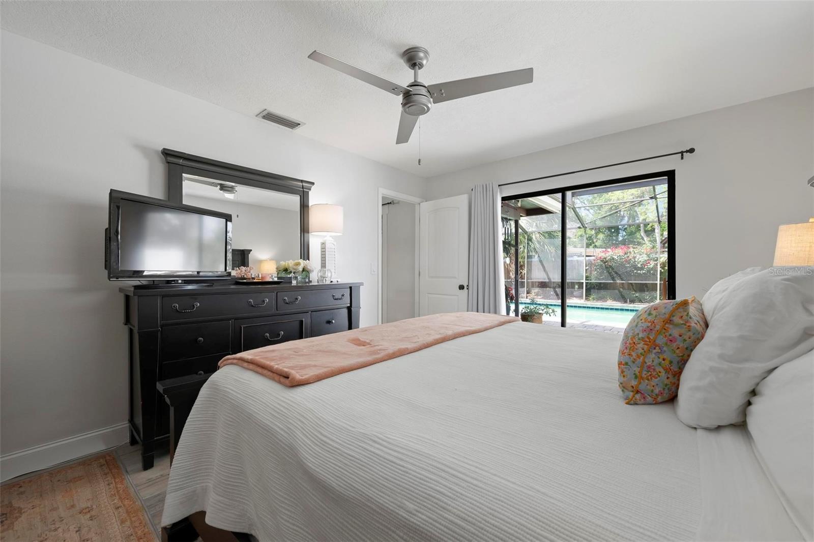 Image 36 of 50 For 6604 23rd Avenue W