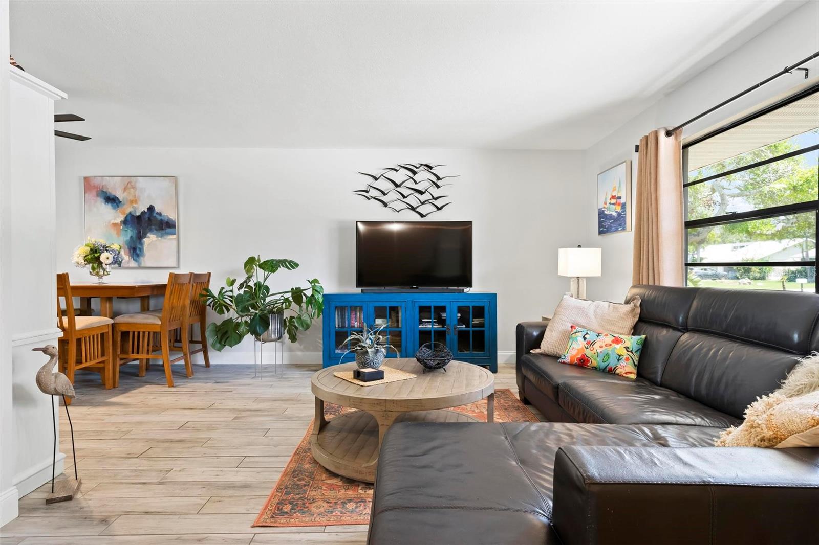 Image 6 of 50 For 6604 23rd Avenue W