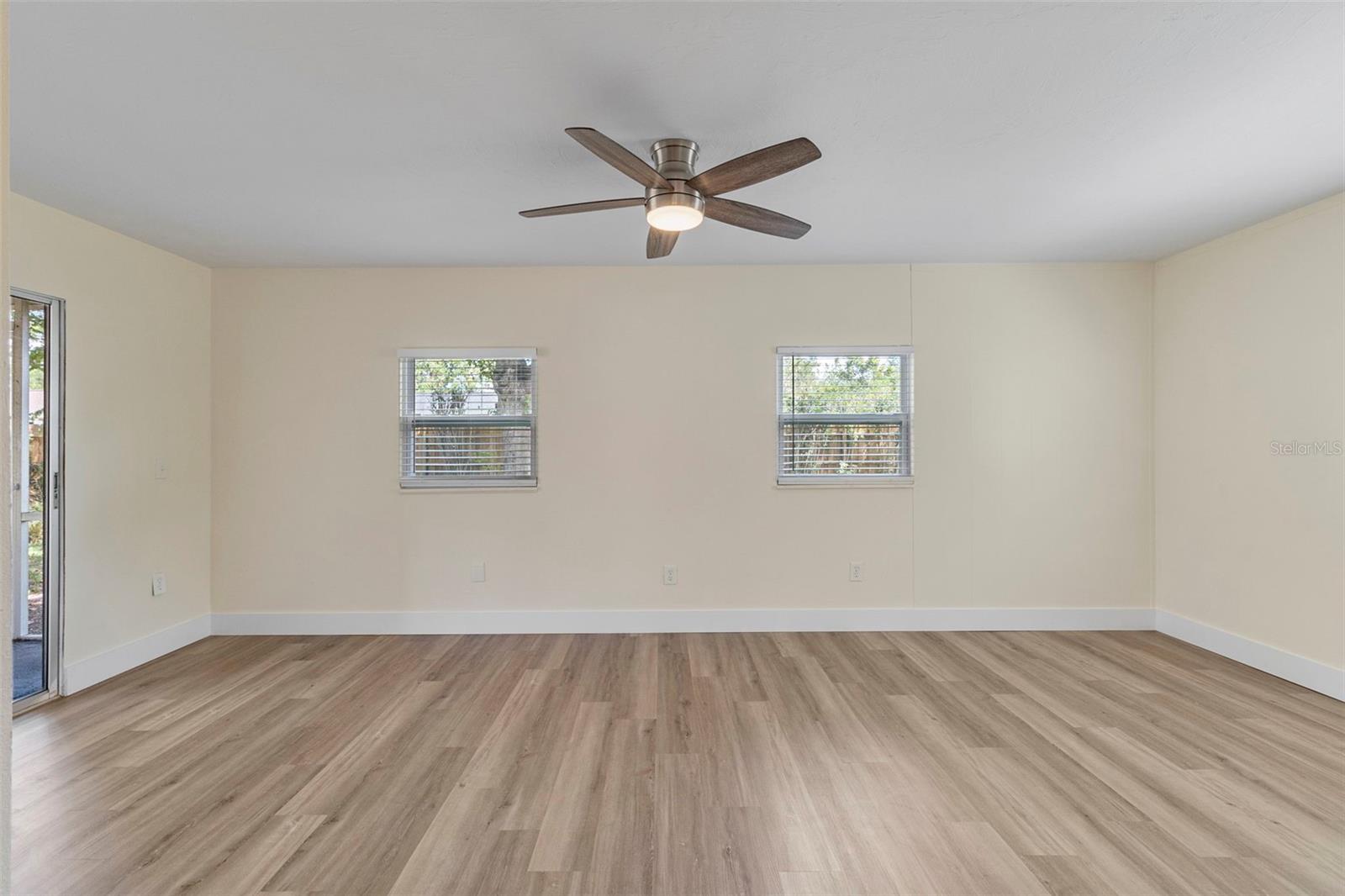 Image 13 of 37 For 4087 Vana Drive