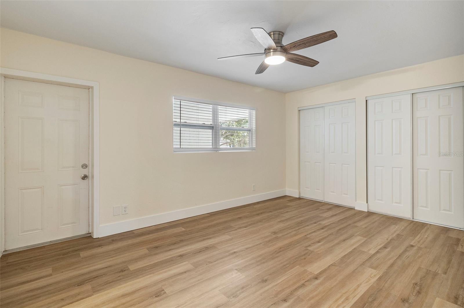 Image 16 of 37 For 4087 Vana Drive