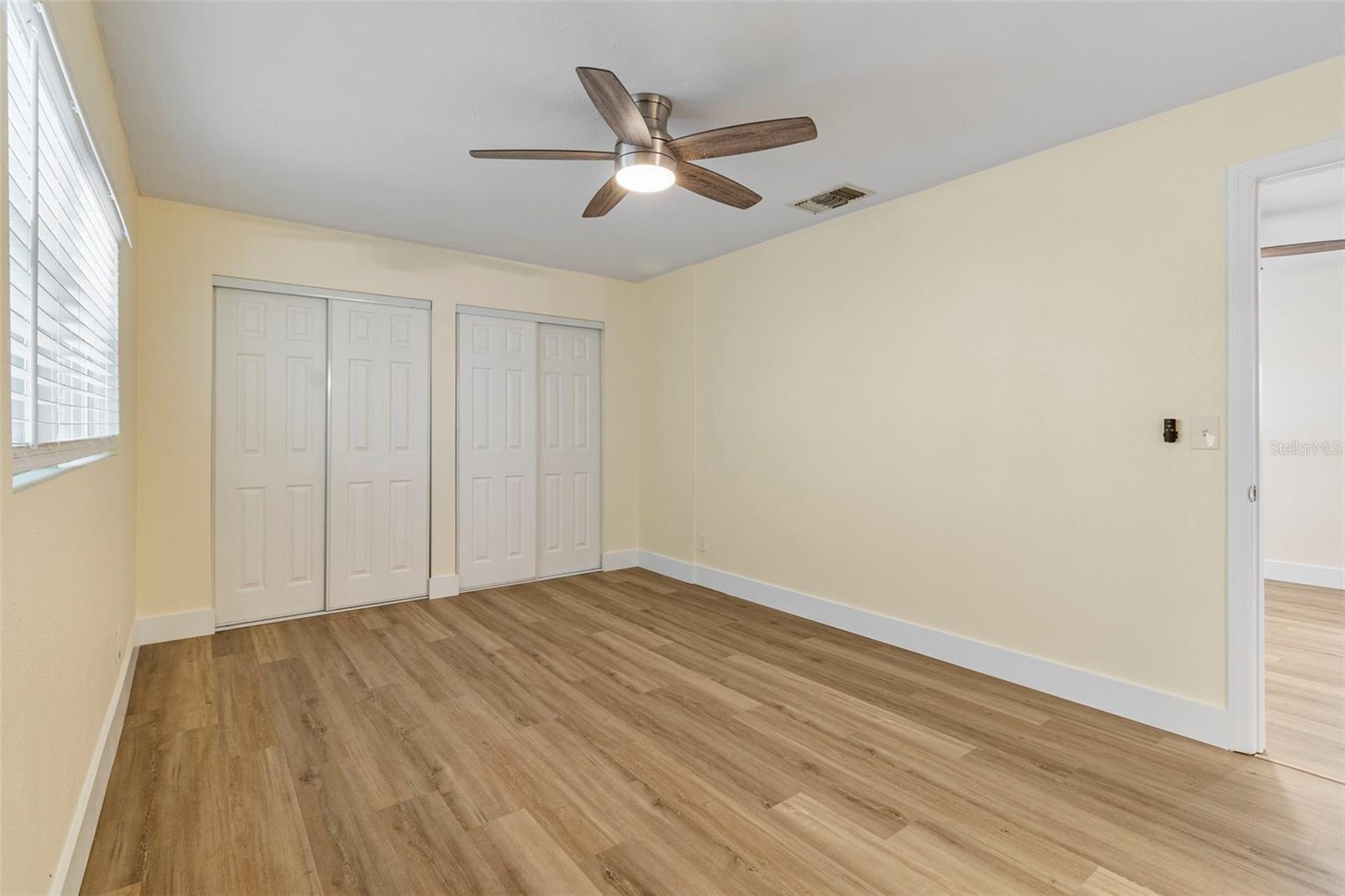 Image 17 of 37 For 4087 Vana Drive