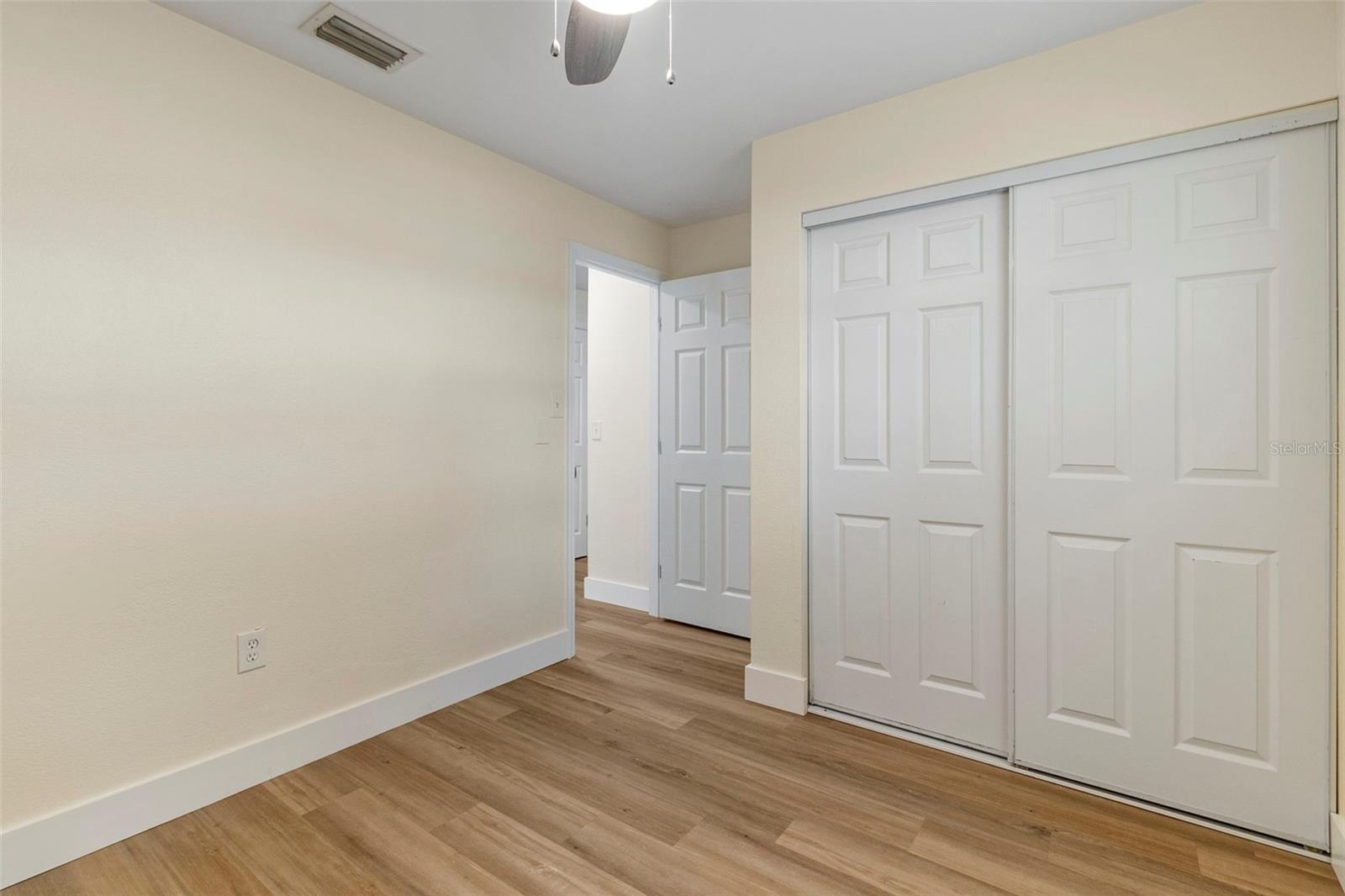 Image 24 of 37 For 4087 Vana Drive