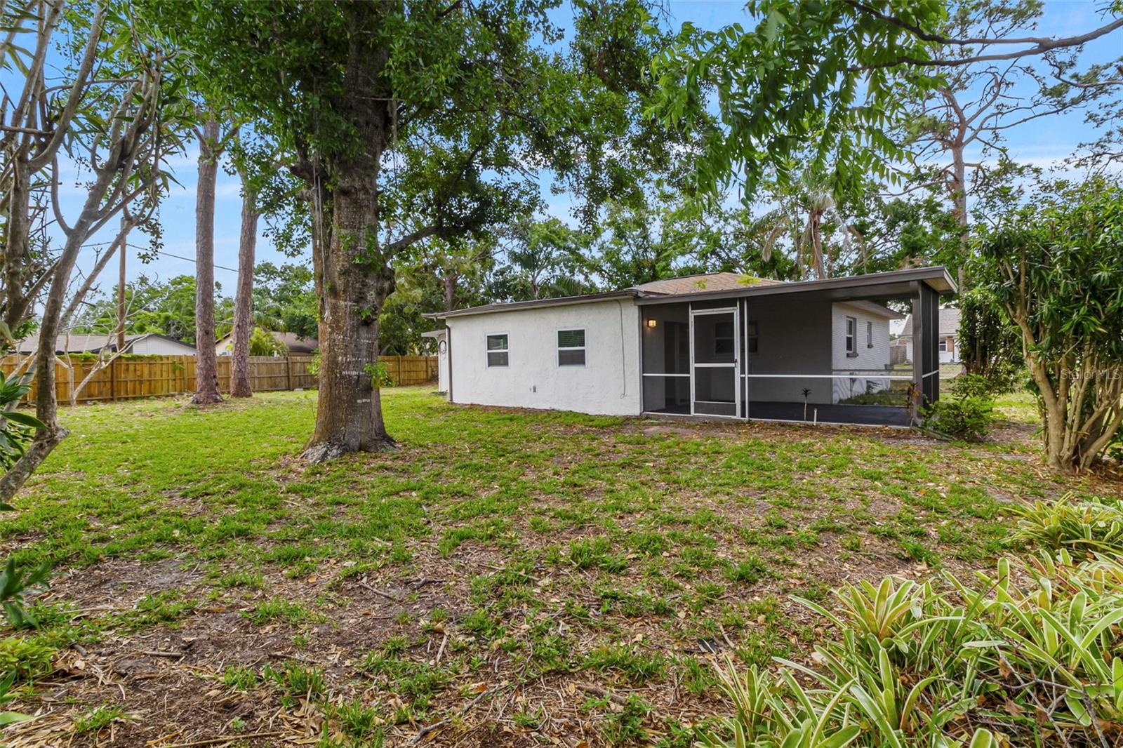Image 34 of 37 For 4087 Vana Drive
