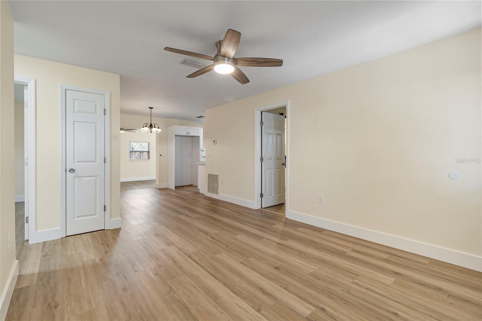 Image 7 of 37 For 4087 Vana Drive