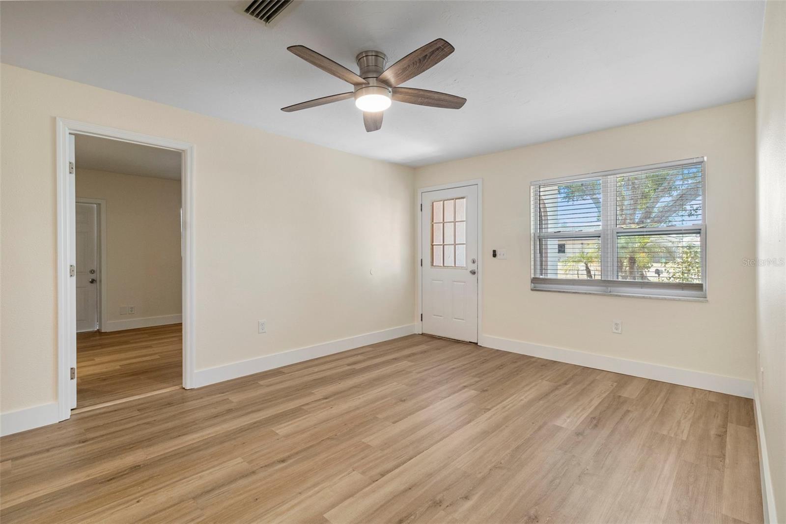 Image 8 of 37 For 4087 Vana Drive