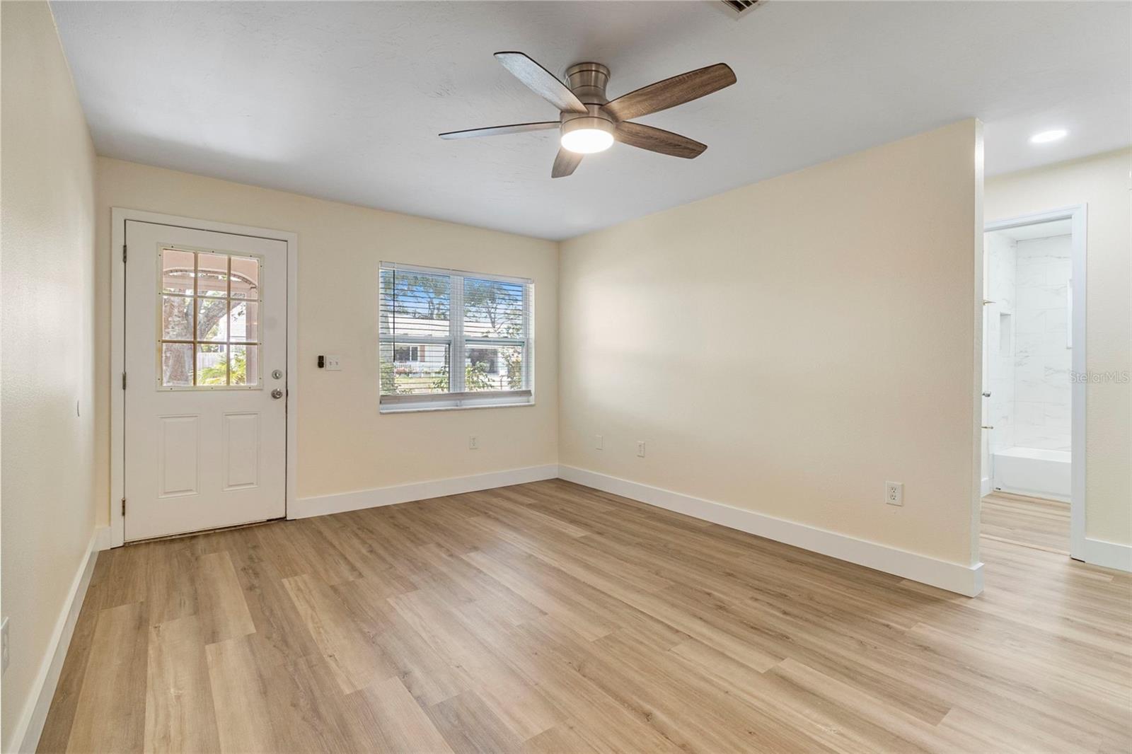 Image 9 of 37 For 4087 Vana Drive