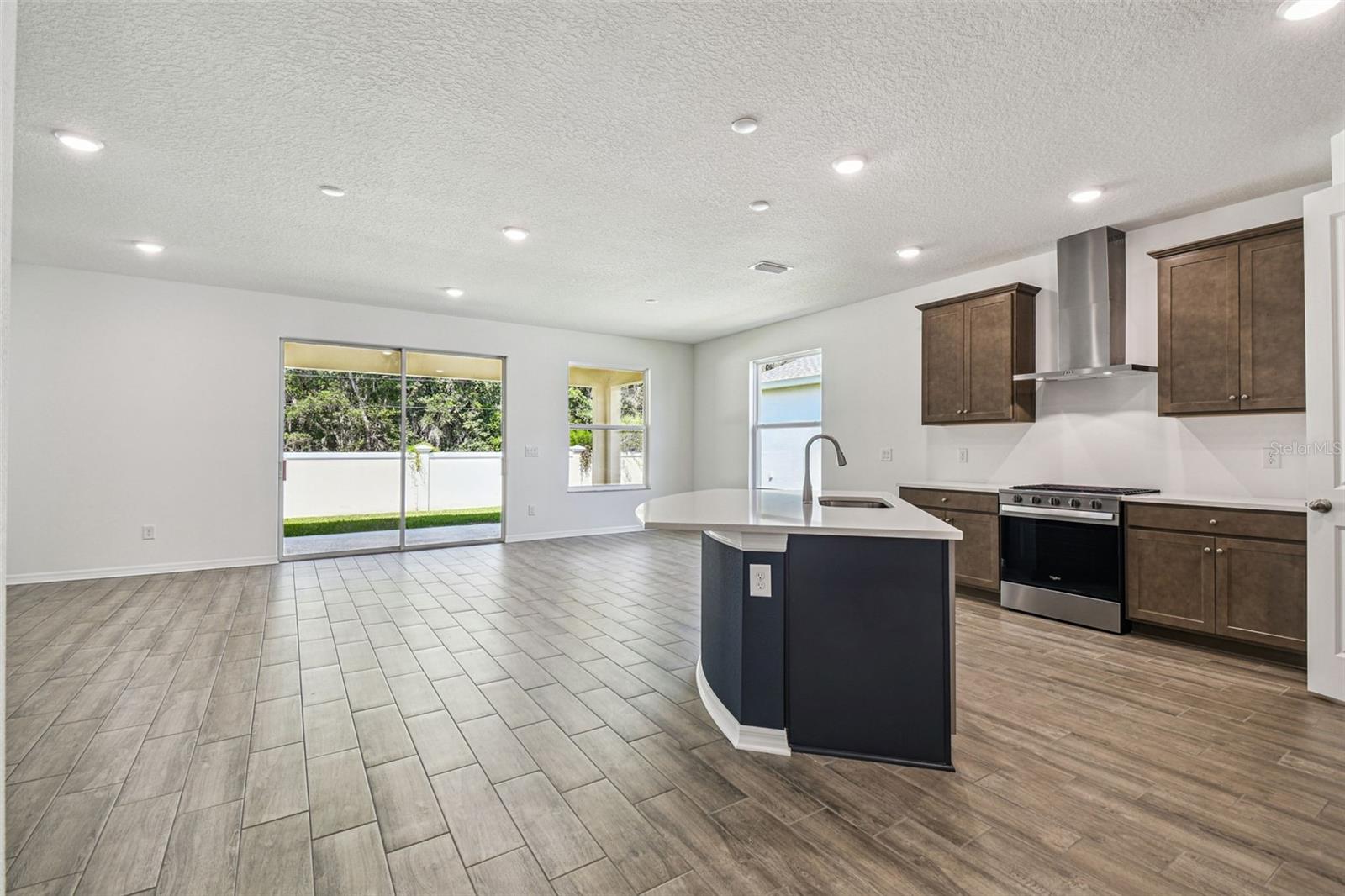 Image 15 of 71 For 19669 Fort King Run