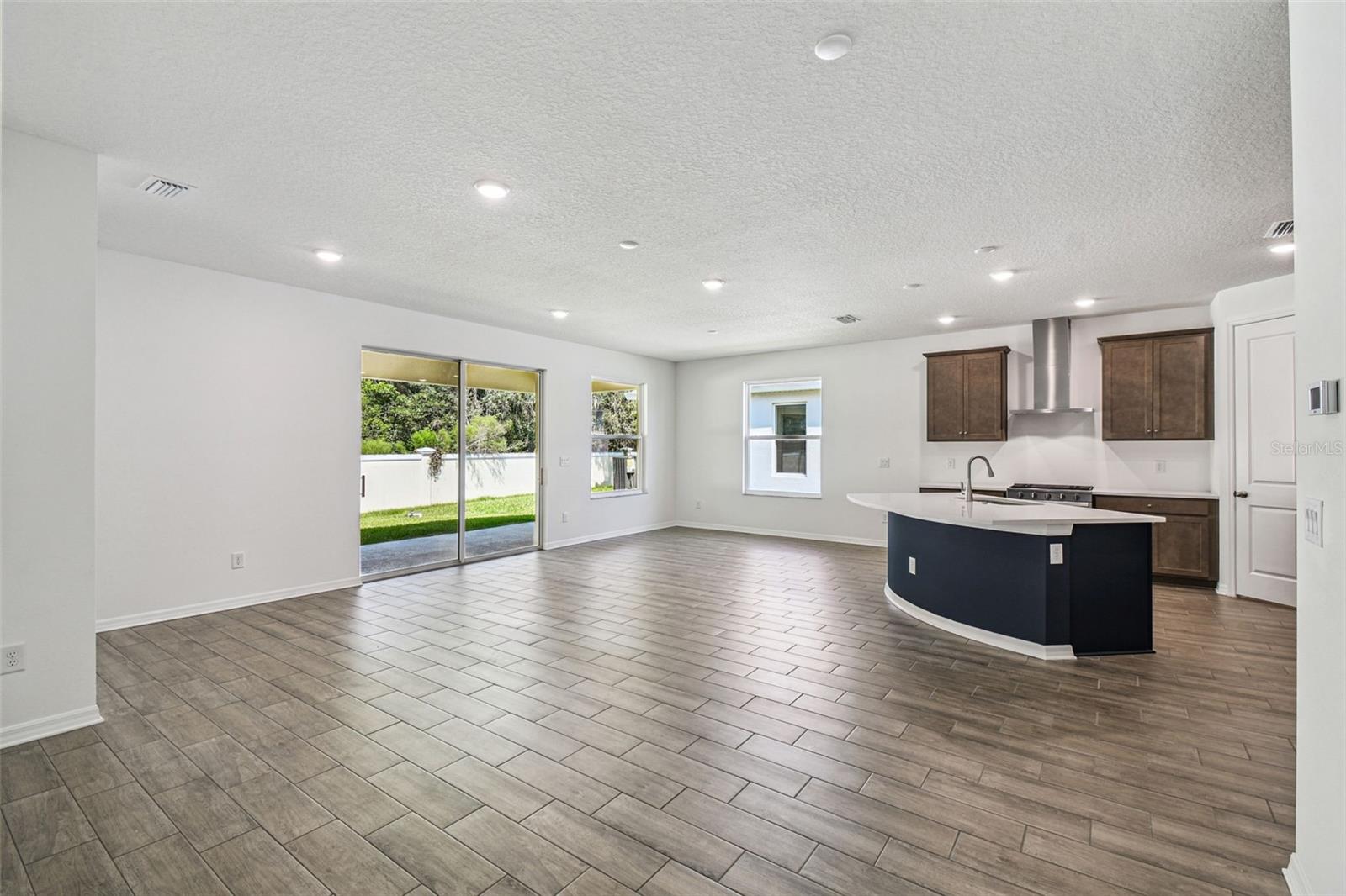 Image 16 of 71 For 19669 Fort King Run