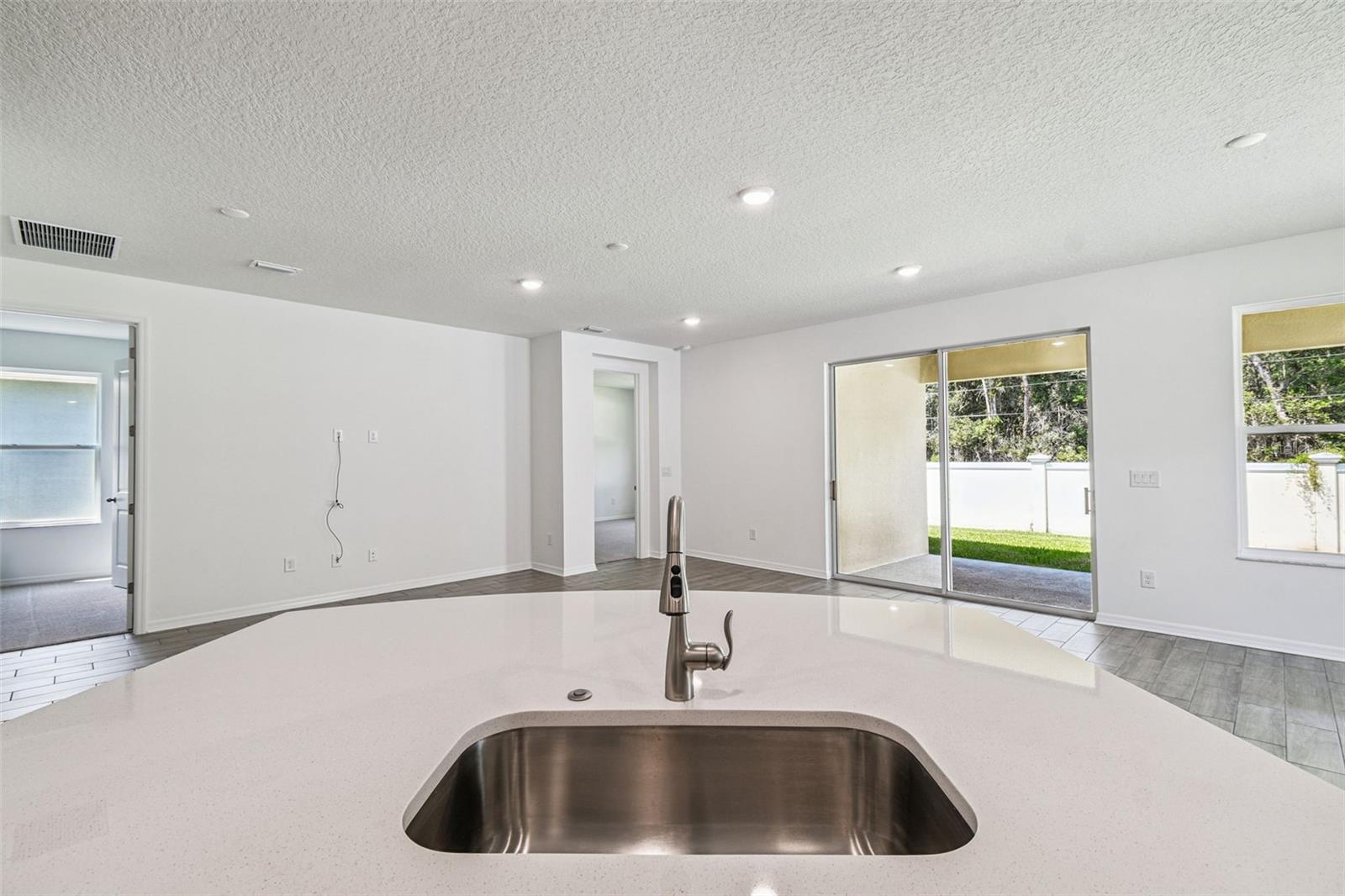 Image 17 of 71 For 19669 Fort King Run