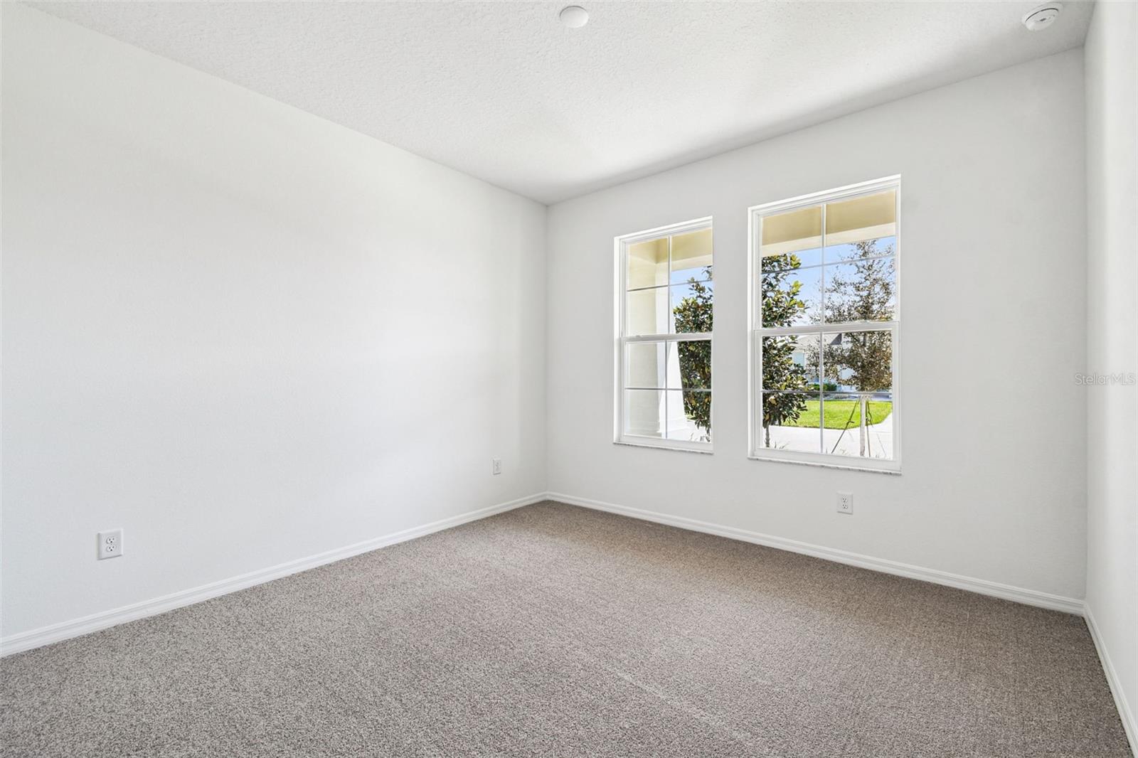 Image 32 of 71 For 19669 Fort King Run