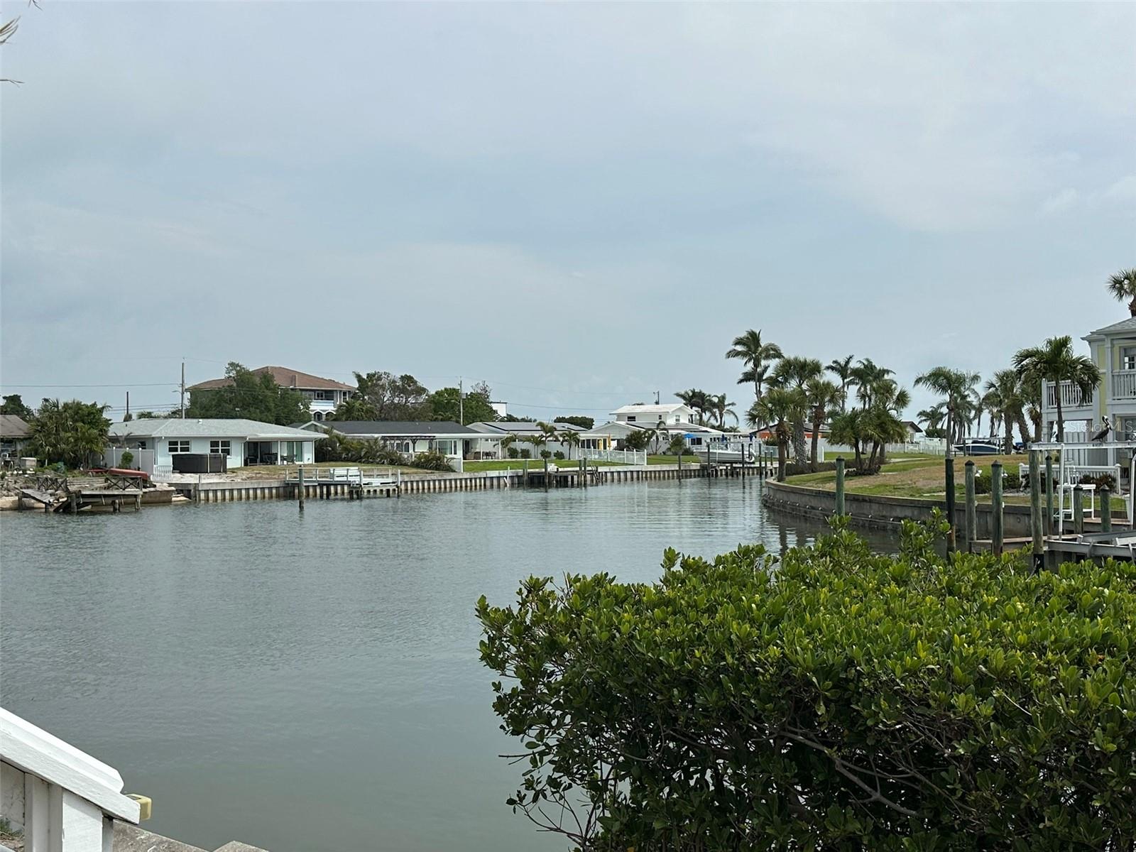 Image 13 of 16 For 4728 Beach Drive Se B