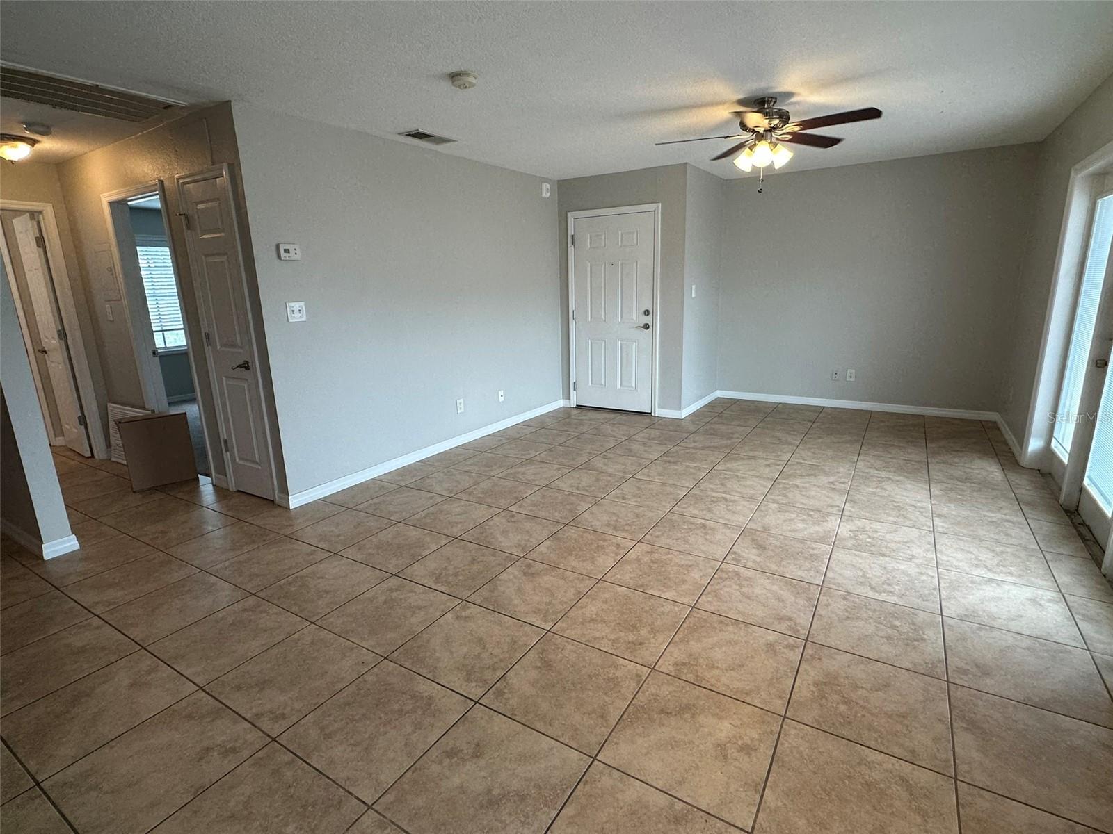 Image 6 of 16 For 4728 Beach Drive Se B