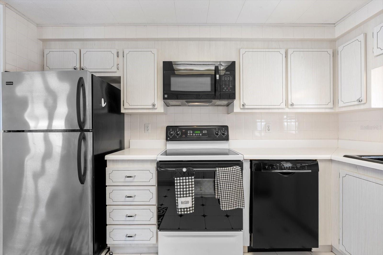 Image 7 of 32 For 2850 Trinidad Way