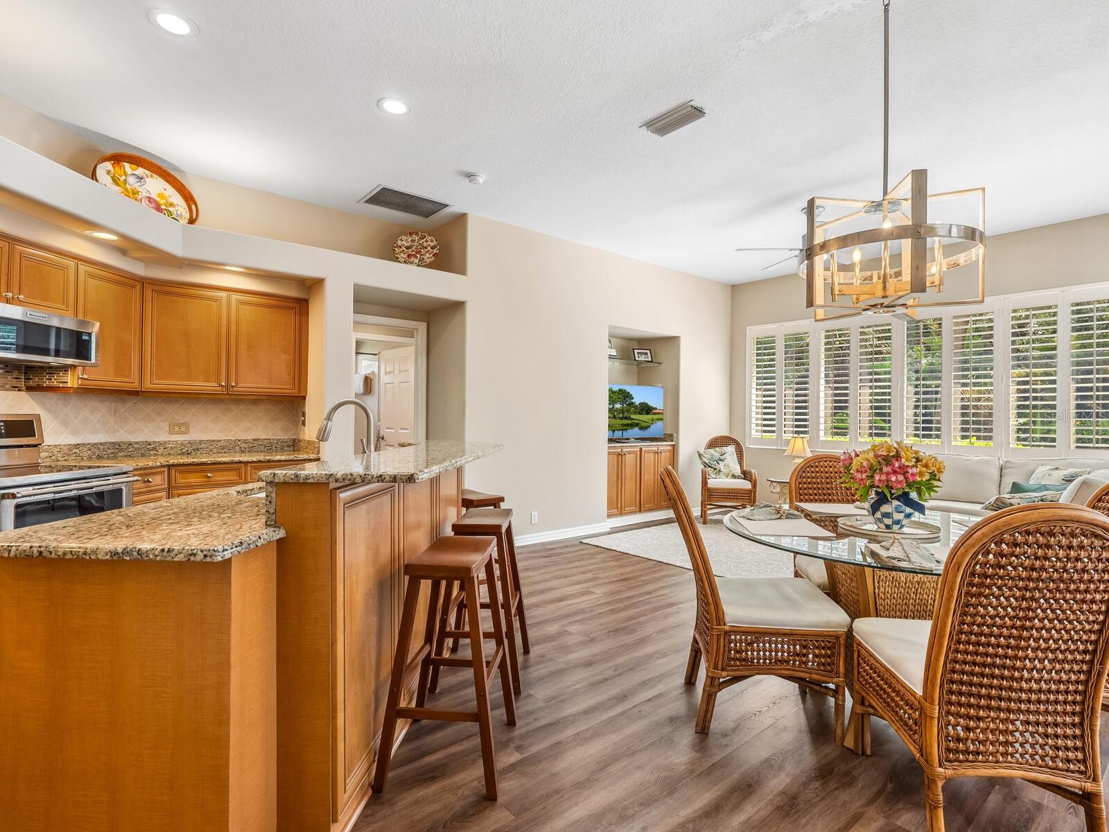 Image 10 of 73 For 355 Melrose Court