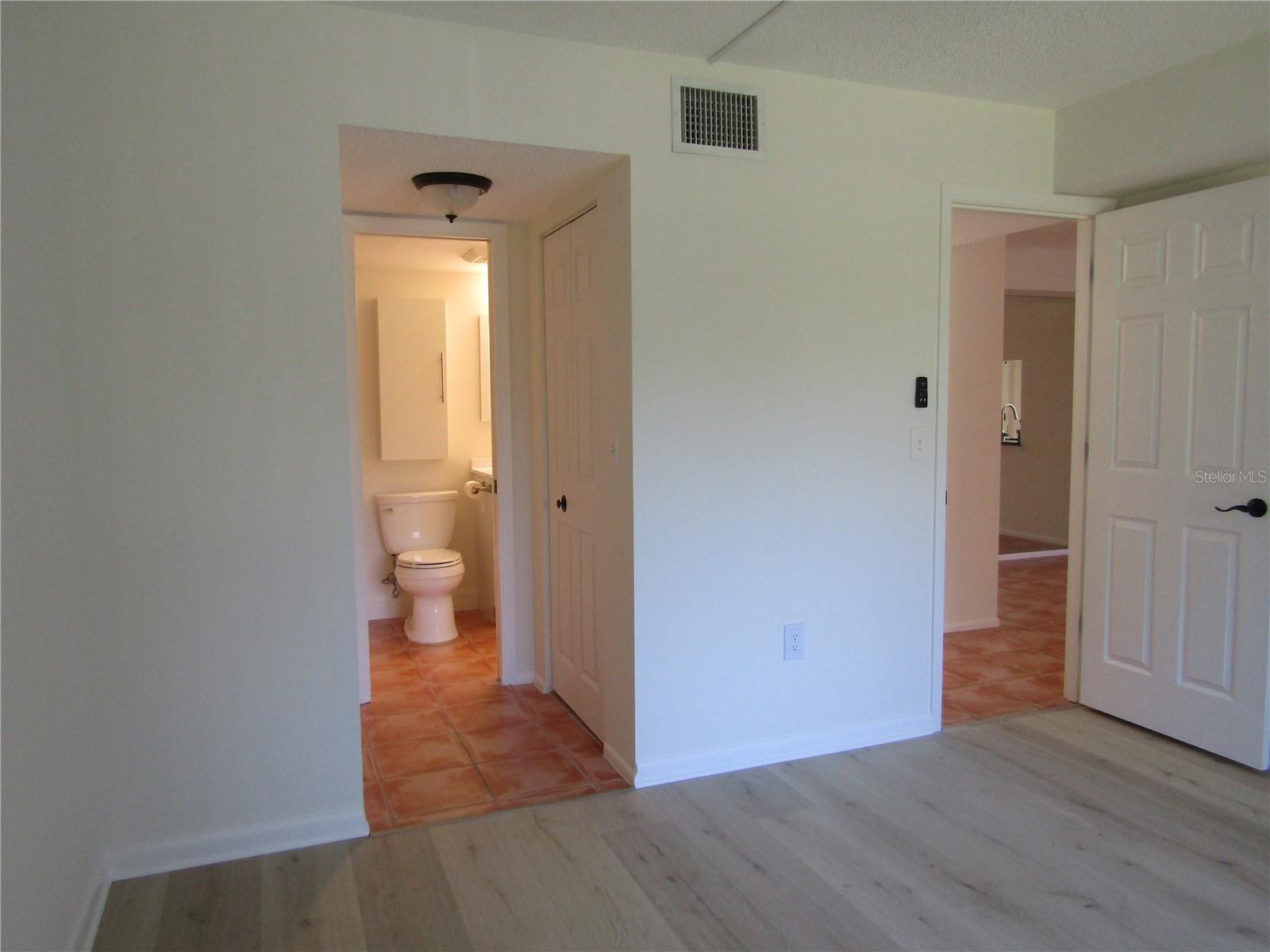 Image 15 of 20 For 5715 Gardens Drive 102