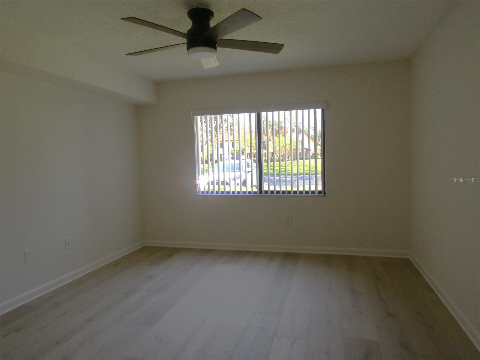 Image 16 of 20 For 5715 Gardens Drive 102