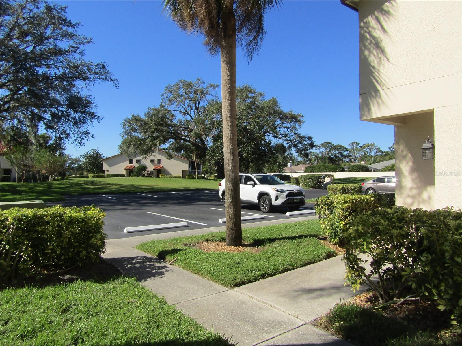 Image 4 of 20 For 5715 Gardens Drive 102