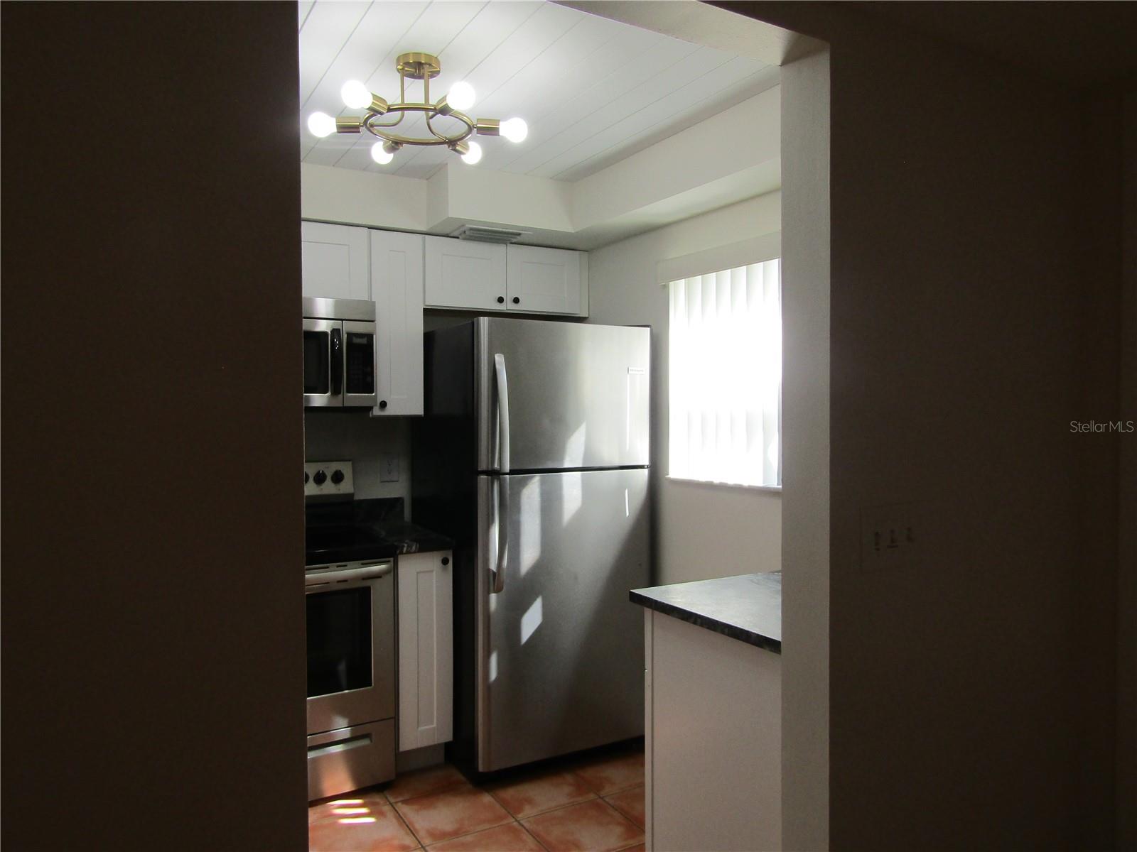 Image 7 of 20 For 5715 Gardens Drive 102