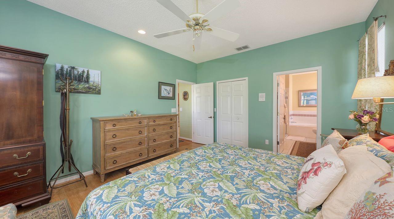 Image 36 of 68 For 5022 46th Street W