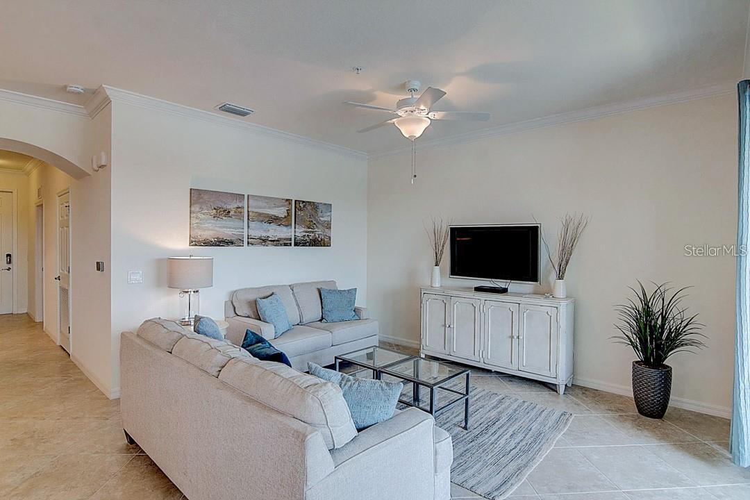 Image 6 of 23 For 16804 Vardon Terrace 402