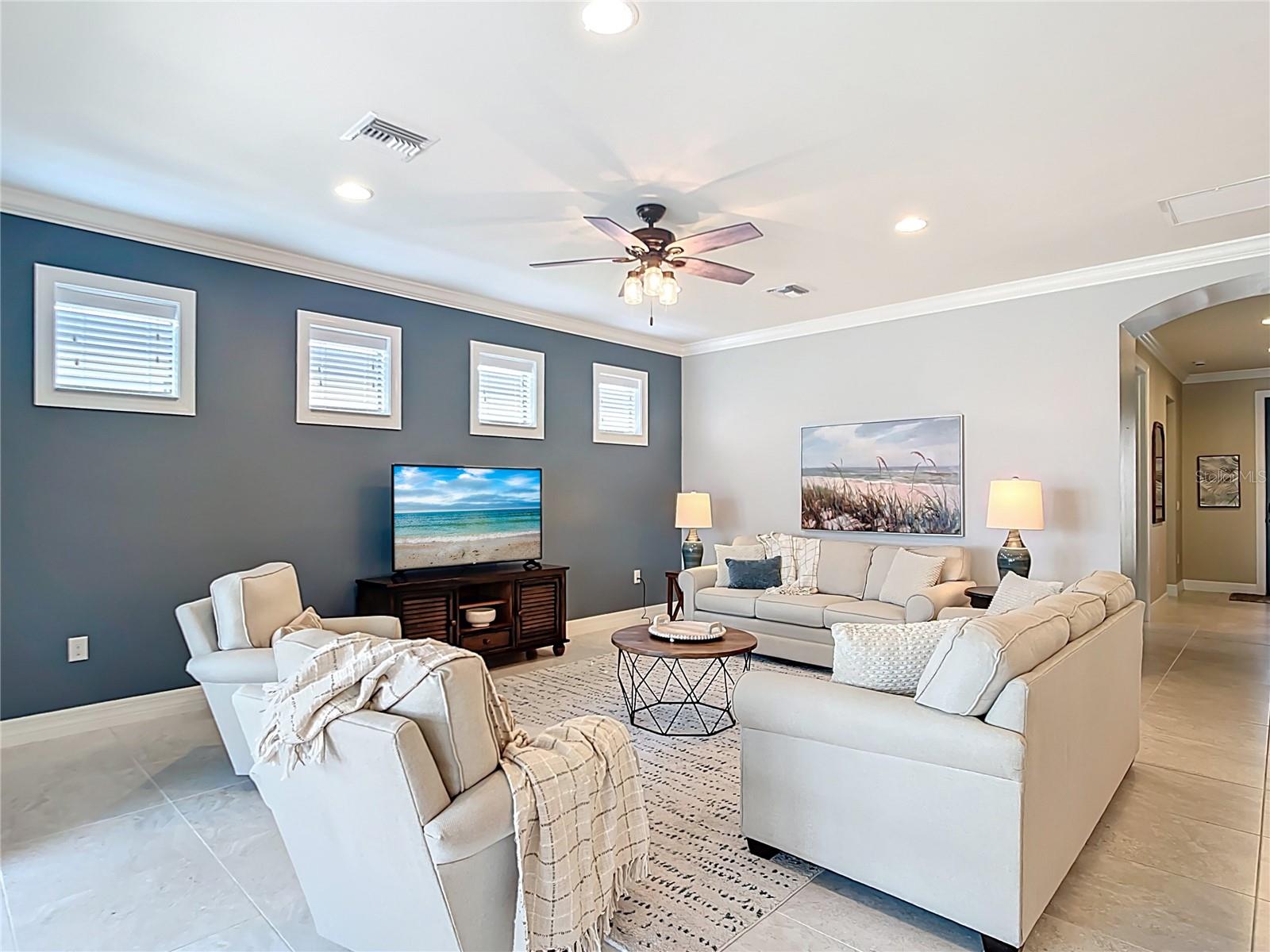Image 12 of 99 For 13724 Quinta Street