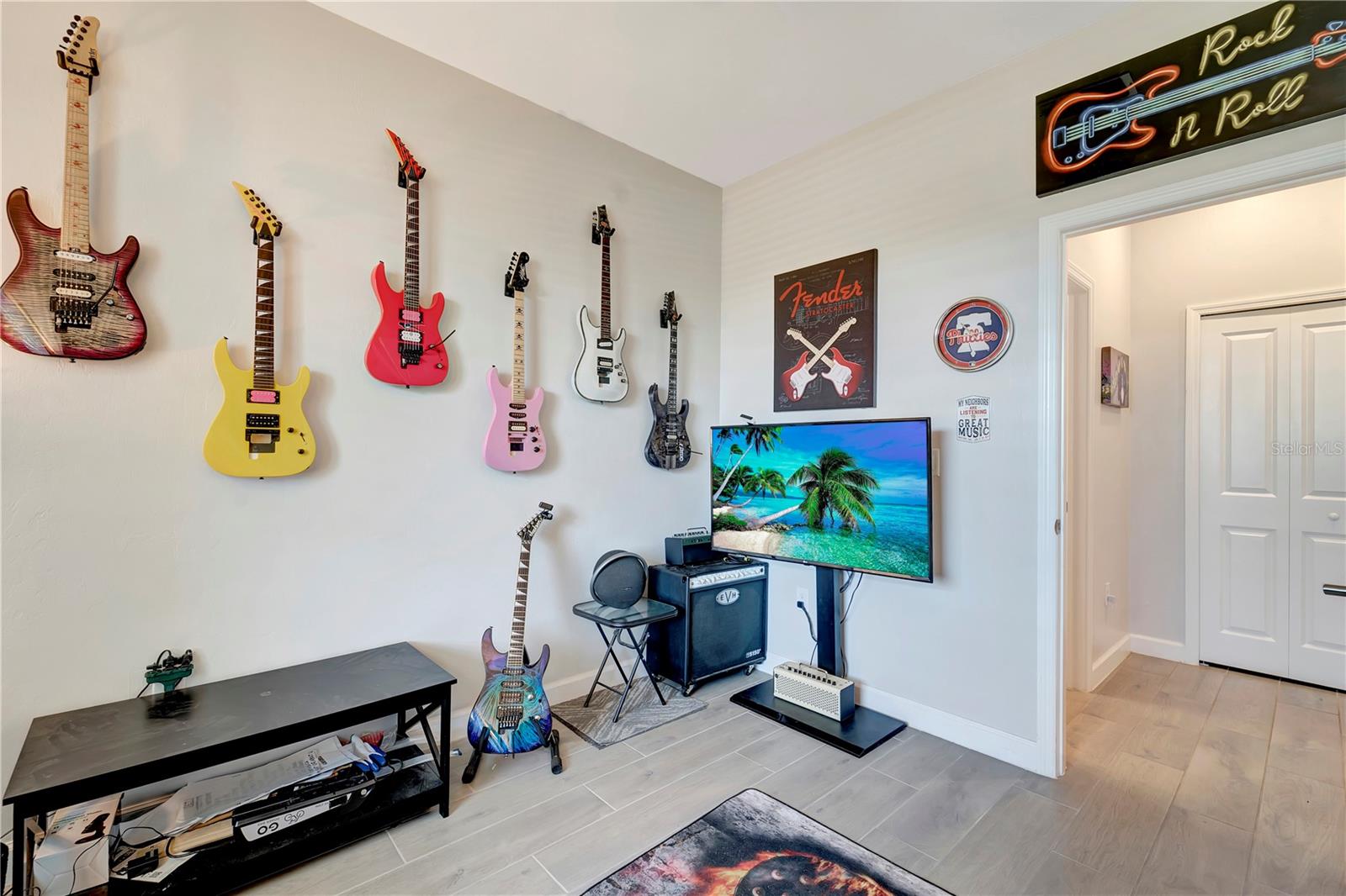 Image 21 of 61 For 15719 Barefoot Beach Drive