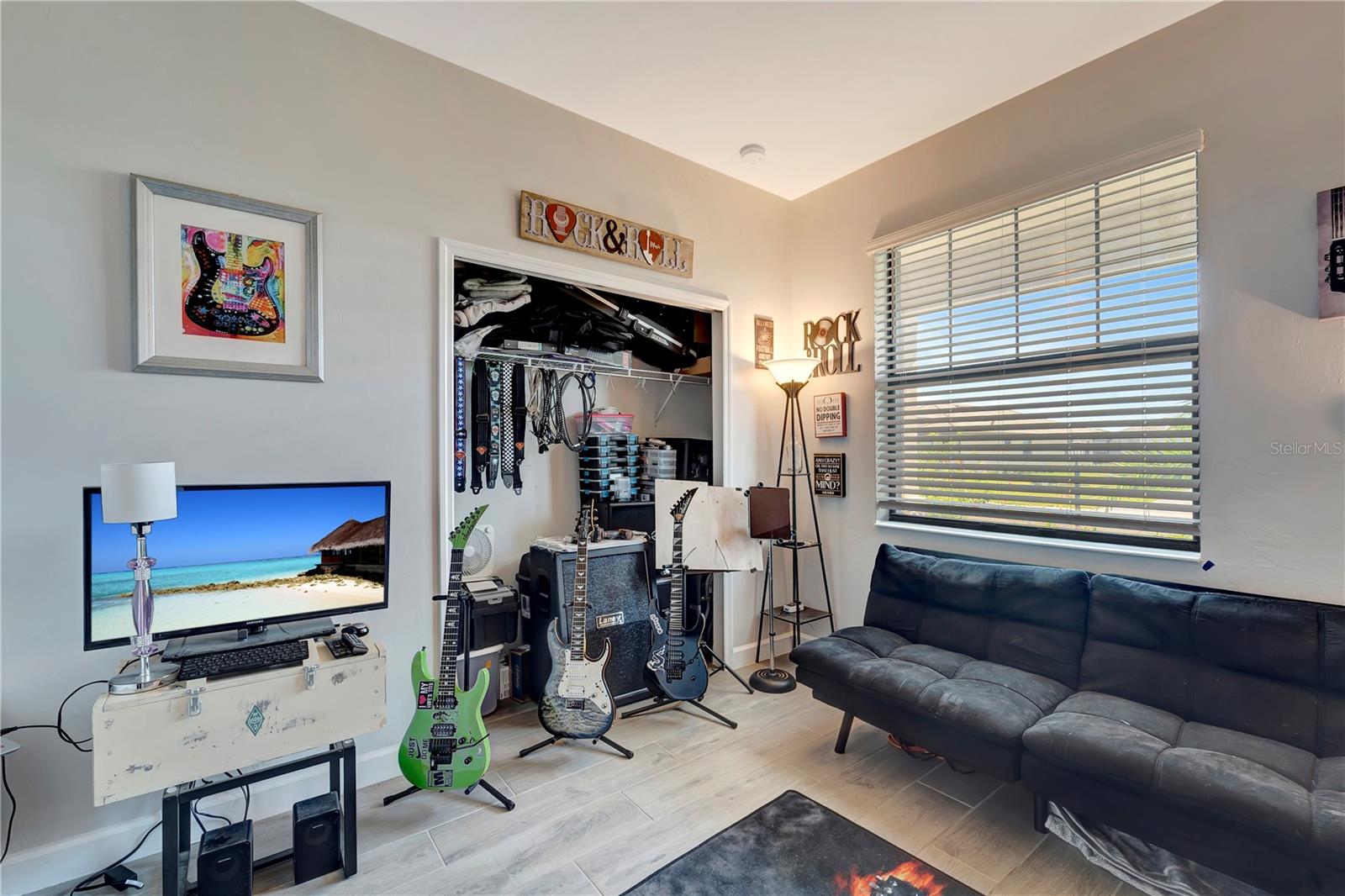 Image 23 of 61 For 15719 Barefoot Beach Drive