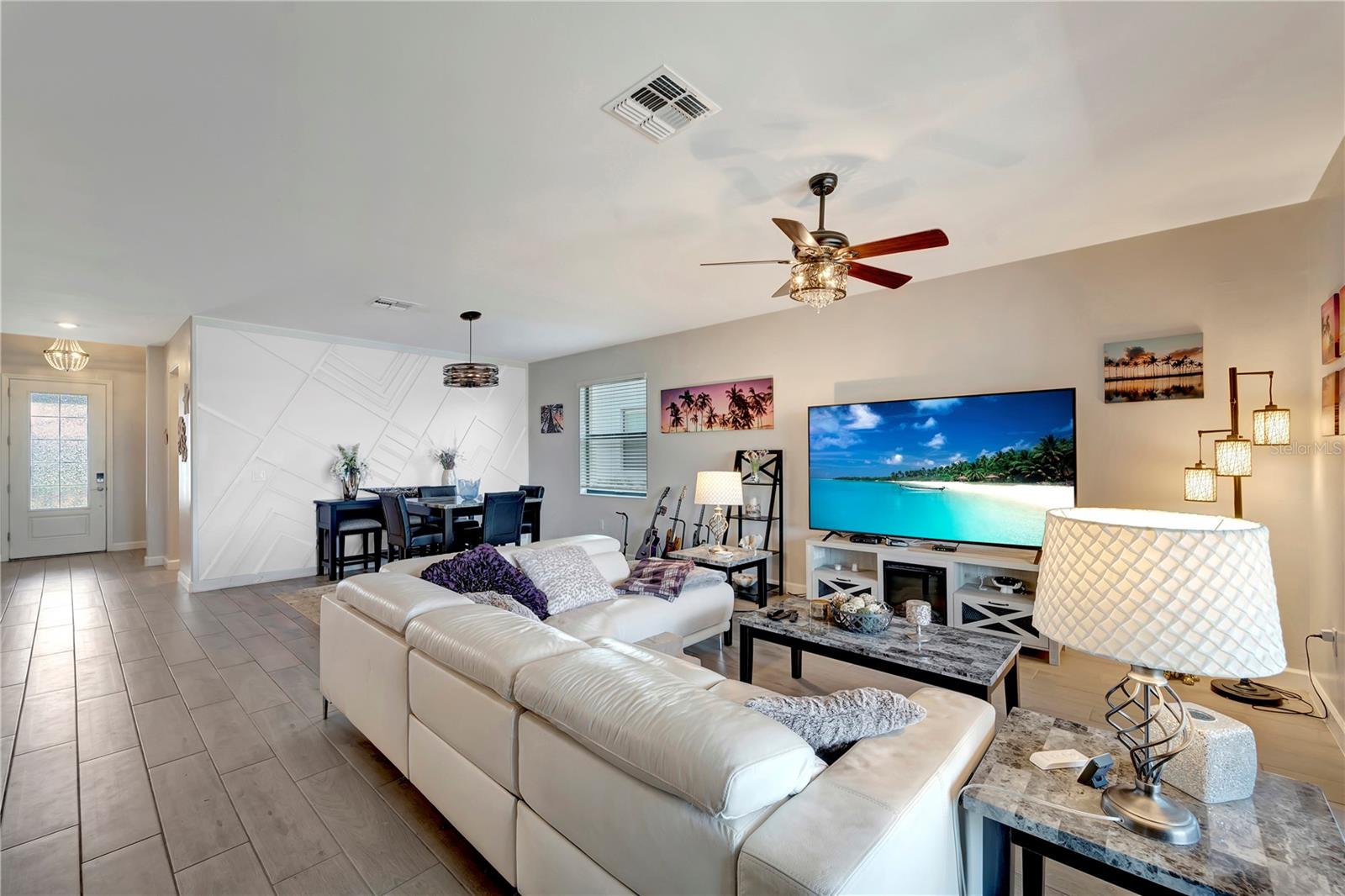 Image 4 of 61 For 15719 Barefoot Beach Drive