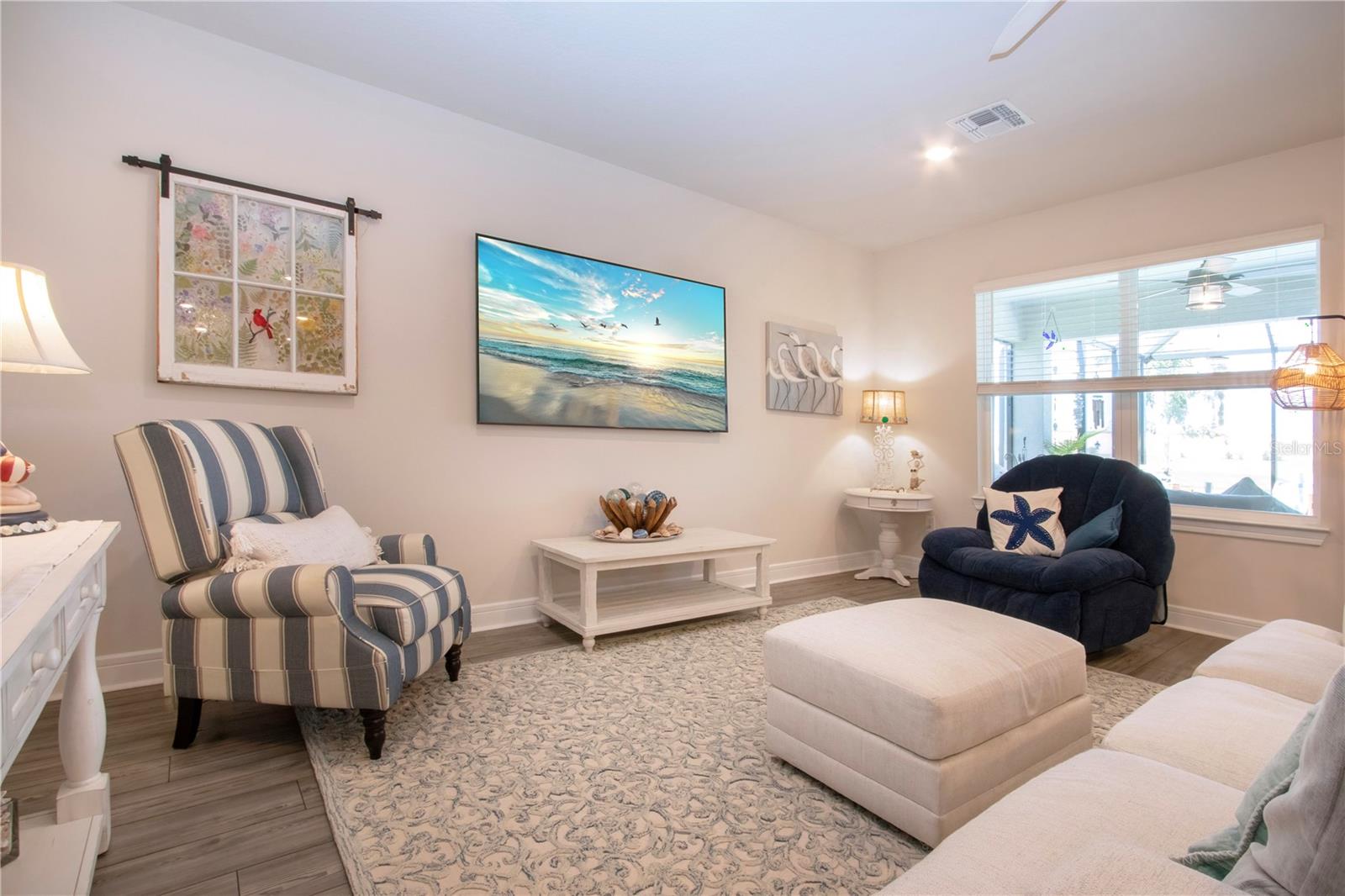 Image 14 of 73 For 8232 Reefbay Cove