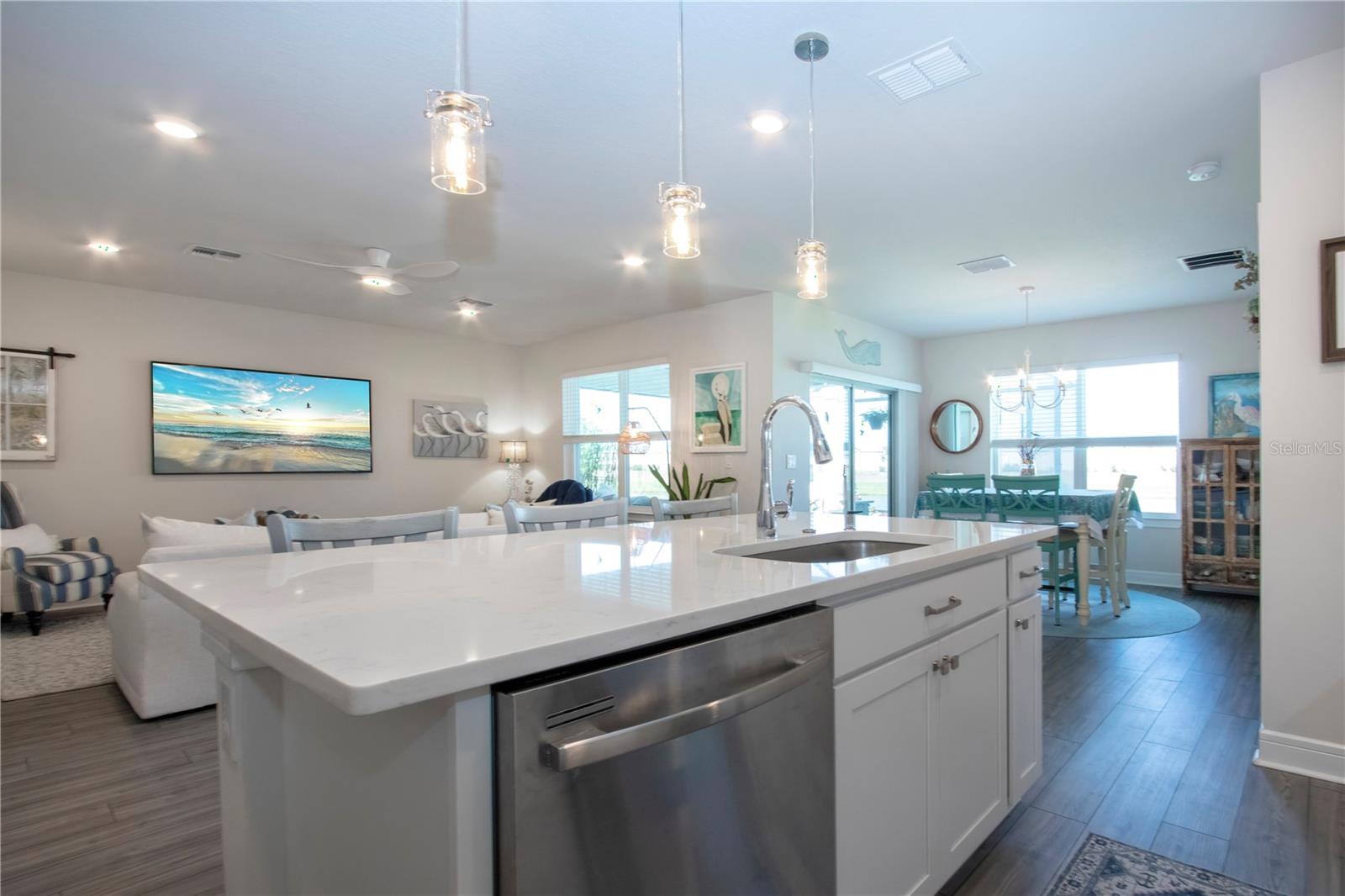 Image 21 of 73 For 8232 Reefbay Cove