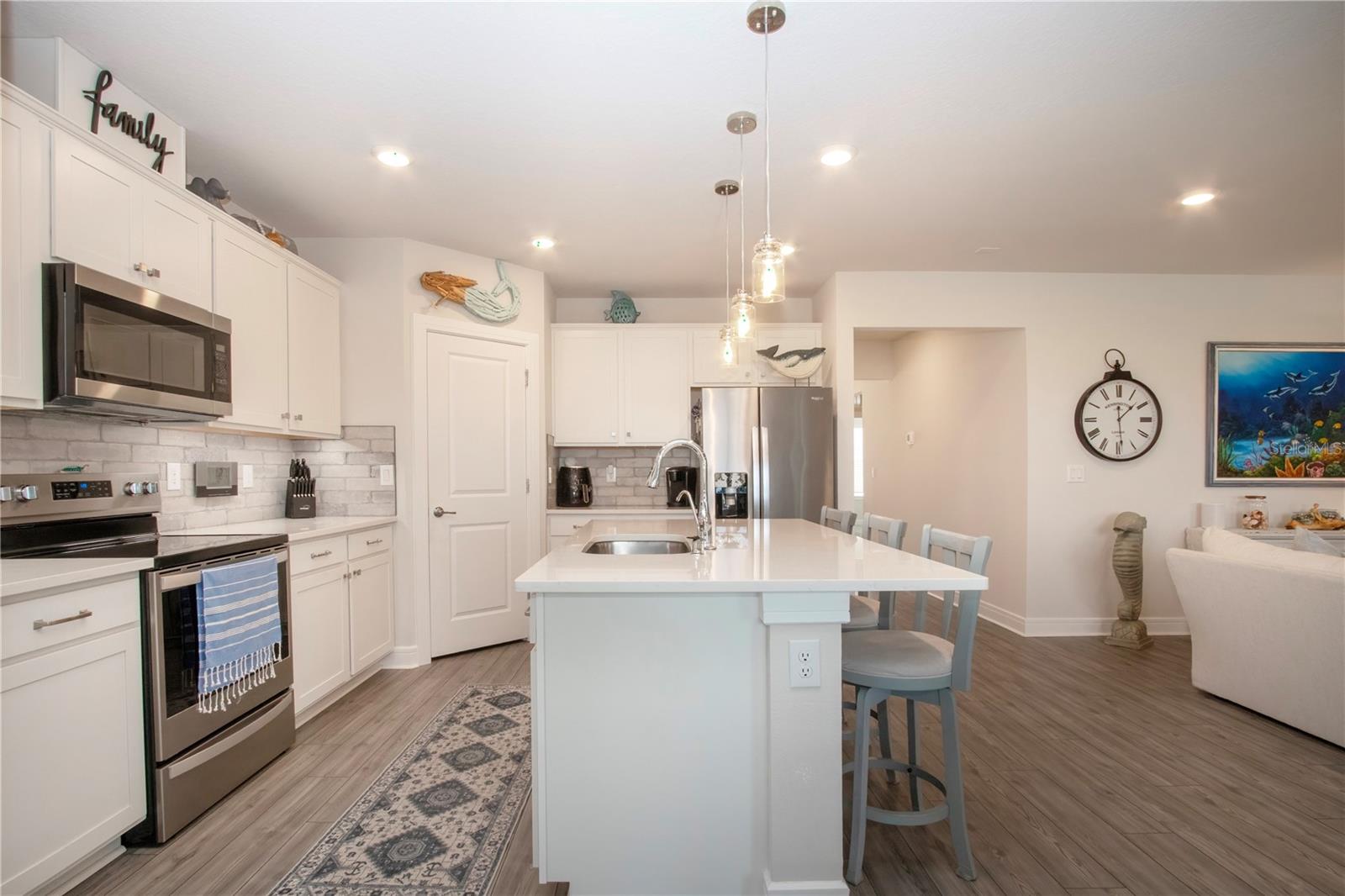 Image 3 of 73 For 8232 Reefbay Cove