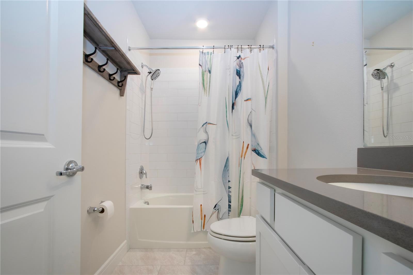 Image 39 of 73 For 8232 Reefbay Cove