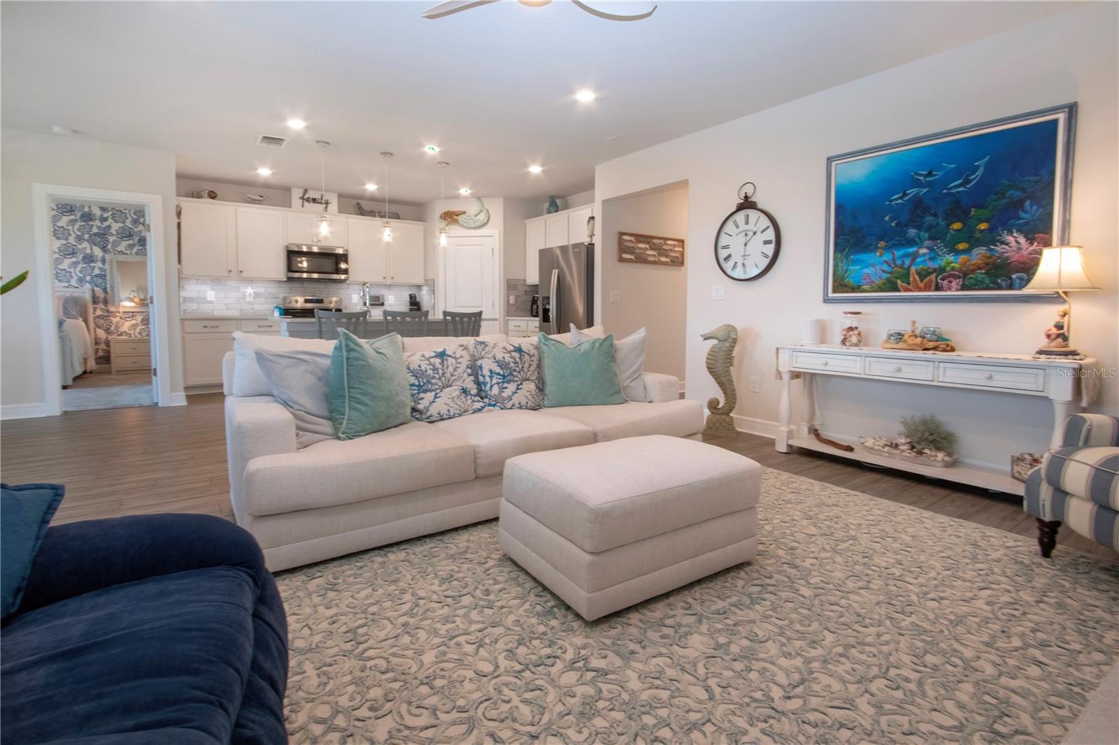 Image 9 of 73 For 8232 Reefbay Cove