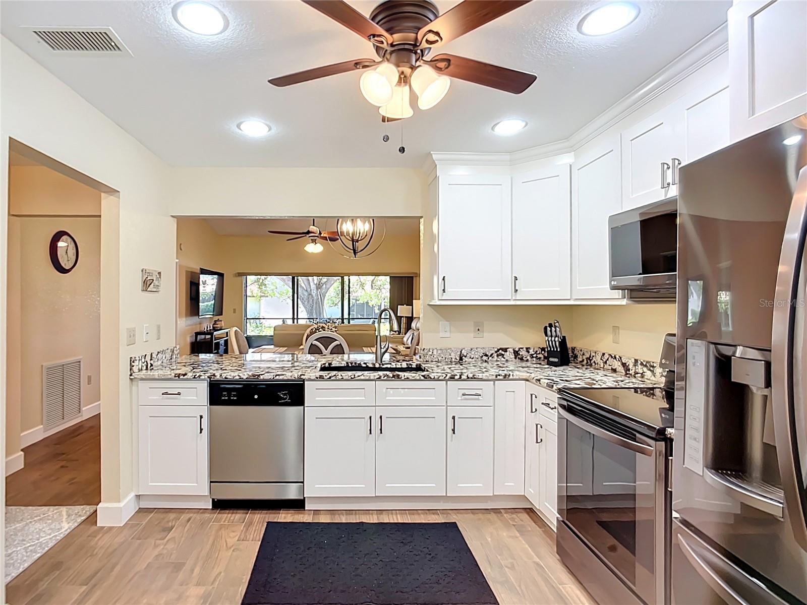 Image 20 of 67 For 892 Country Club Circle 50