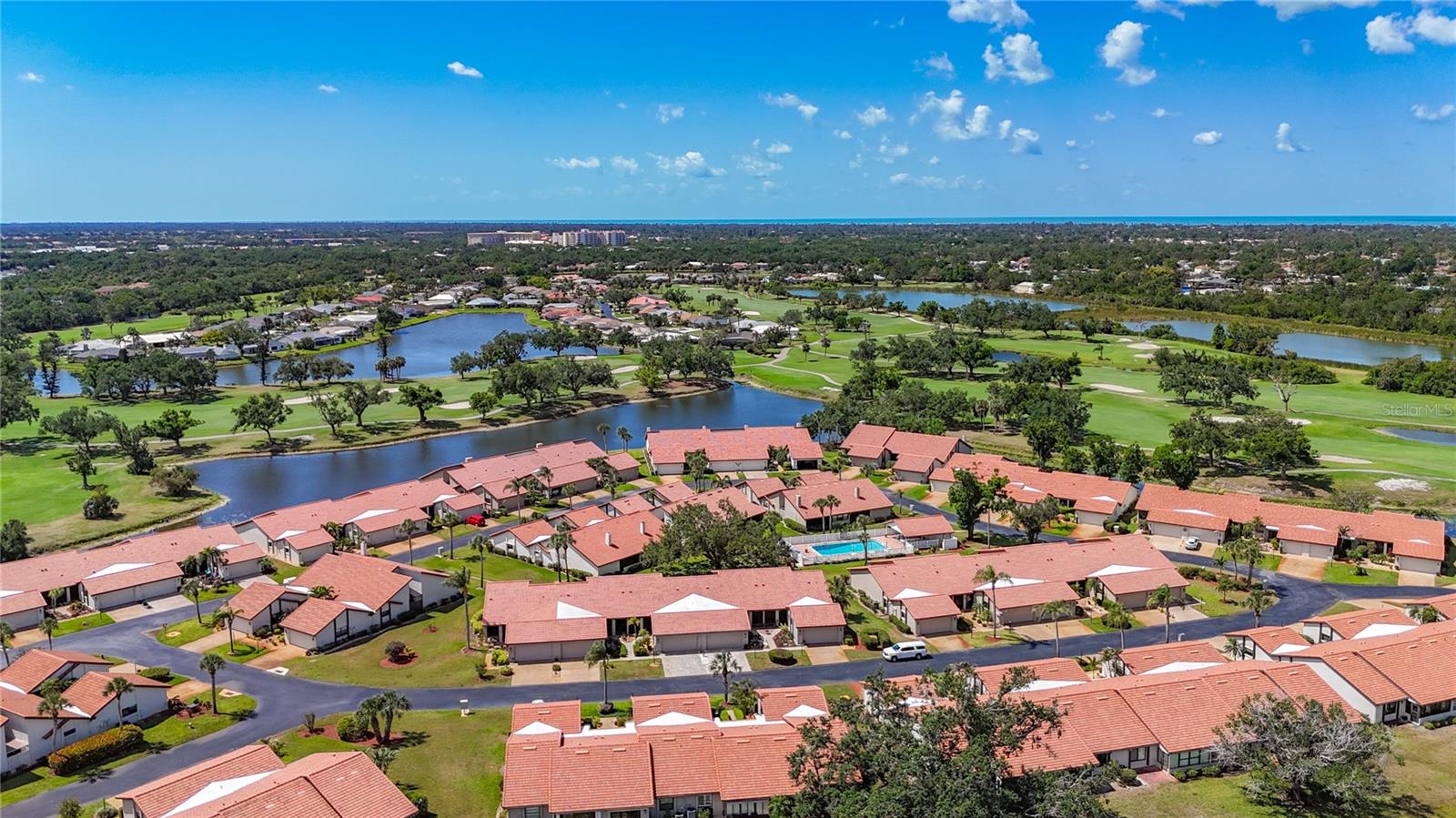 Image 23 of 67 For 892 Country Club Circle 50