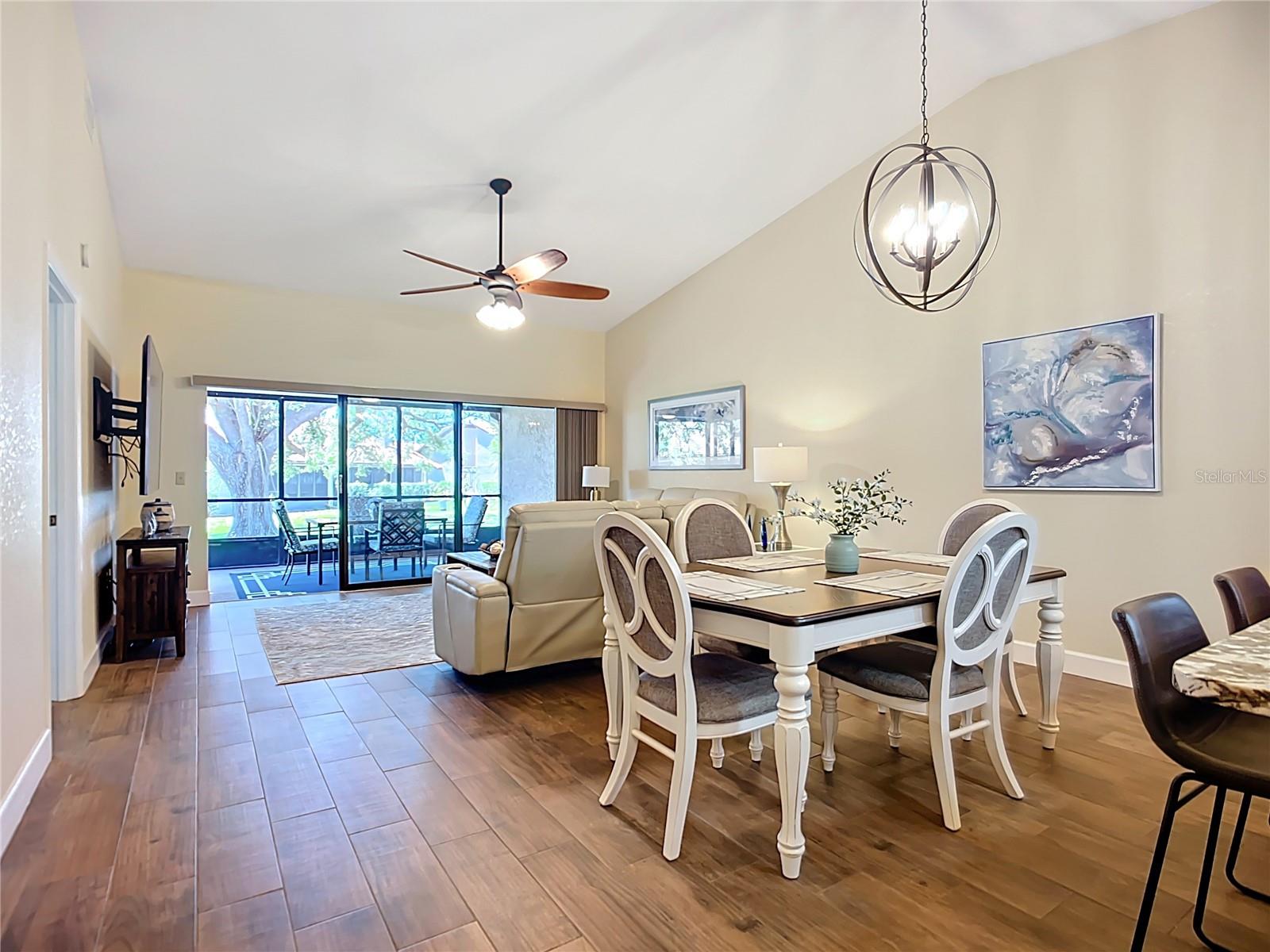 Image 24 of 67 For 892 Country Club Circle 50