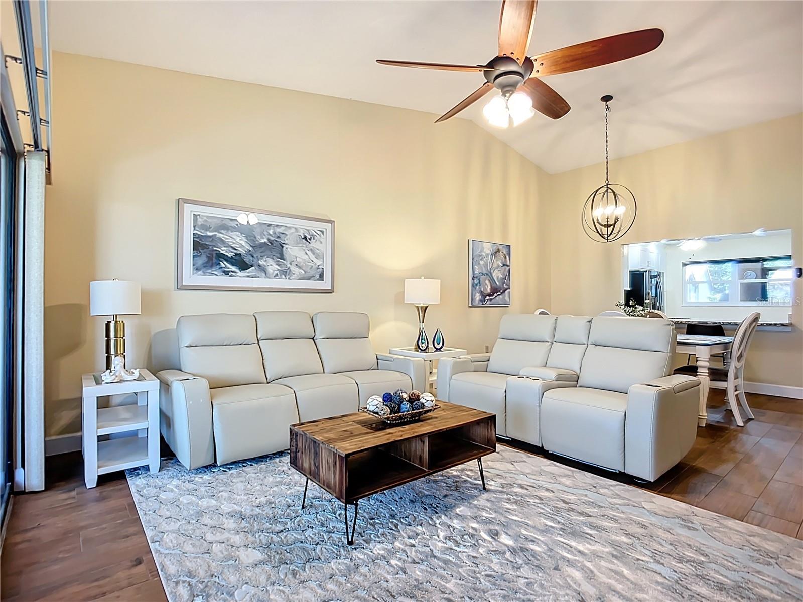 Image 34 of 67 For 892 Country Club Circle 50