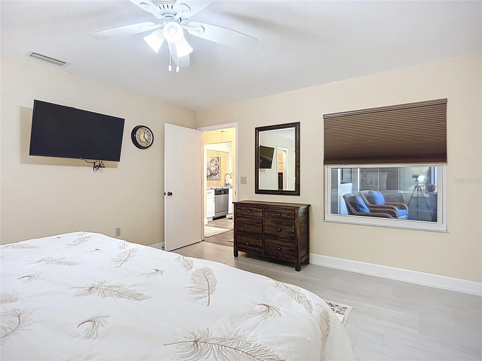 Image 49 of 67 For 892 Country Club Circle 50