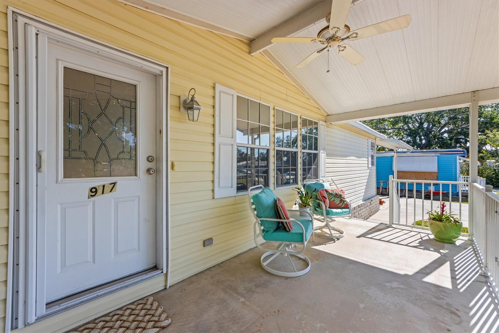 Image 4 of 25 For 917 50th Avenue Terrace W