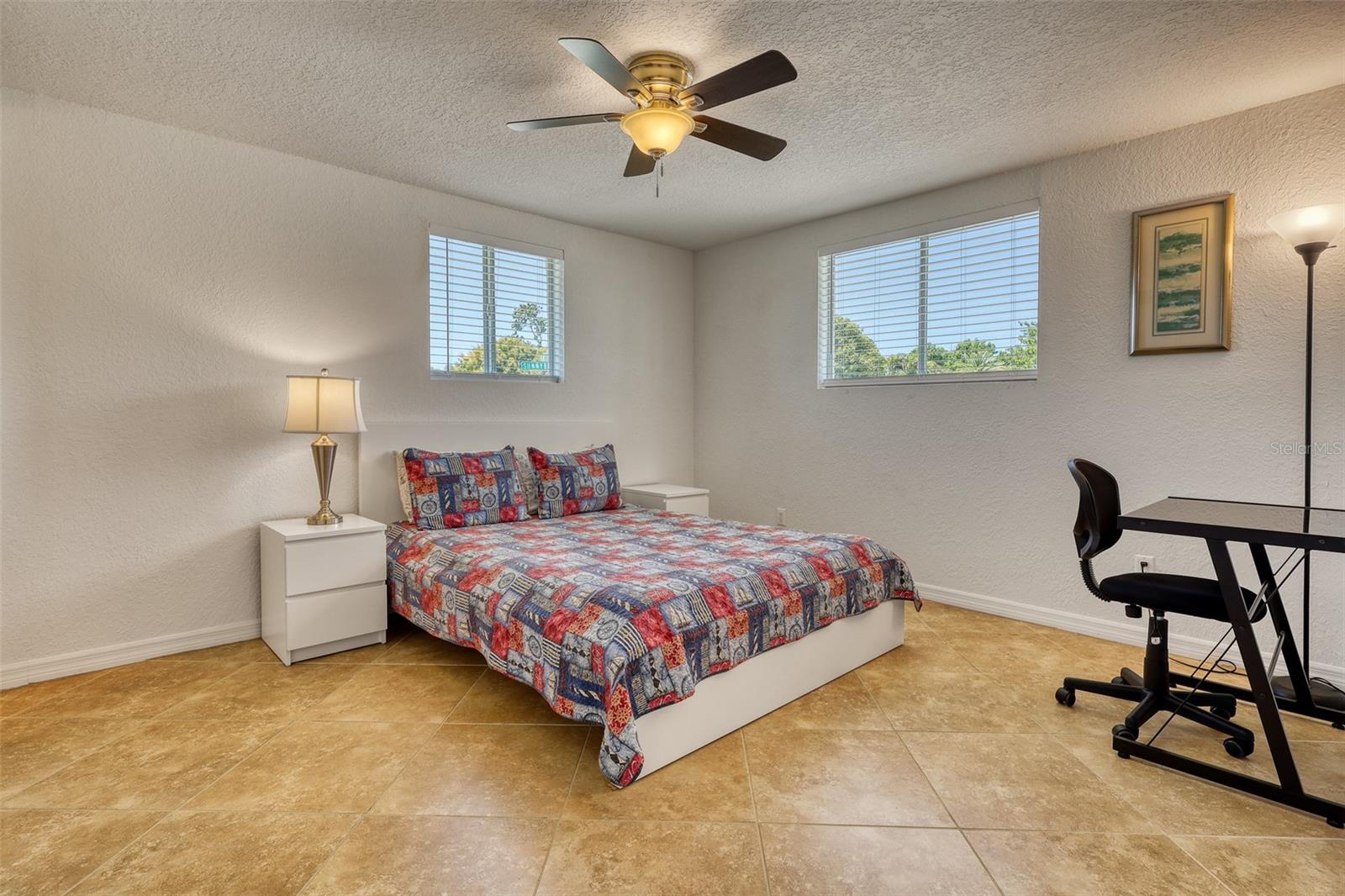 Image 37 of 41 For 2605 Sunnybrook Drive