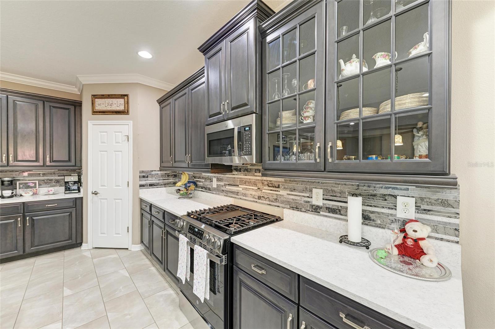 Image 18 of 56 For 736 Rosemary Circle