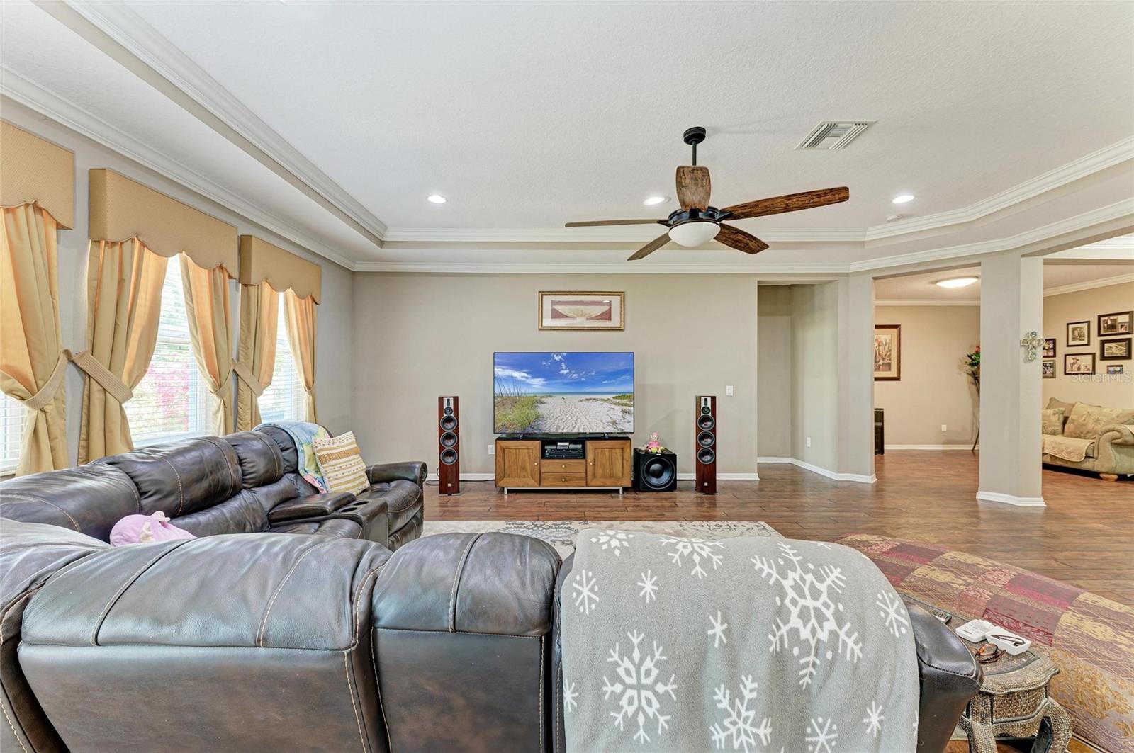 Image 8 of 56 For 736 Rosemary Circle