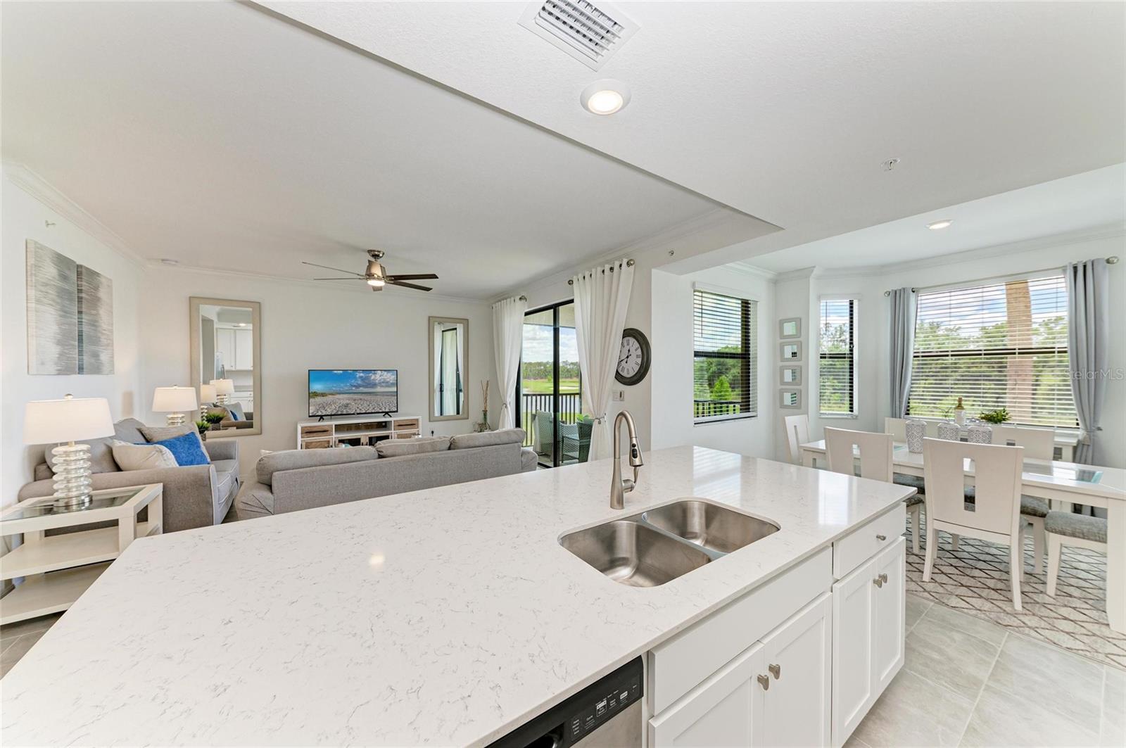 Image 15 of 67 For 18028 Gawthrop Drive 203