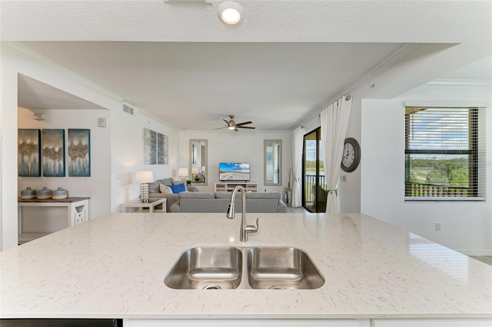 Image 16 of 67 For 18028 Gawthrop Drive 203