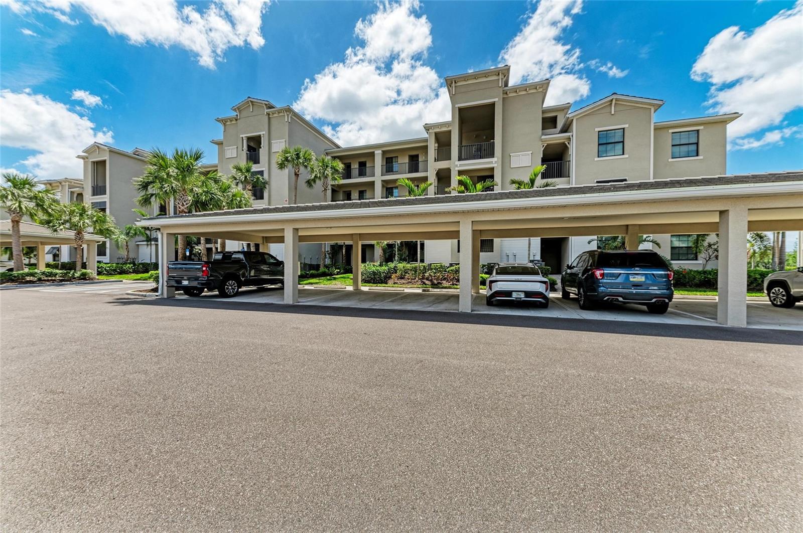 Image 6 of 67 For 18028 Gawthrop Drive 203