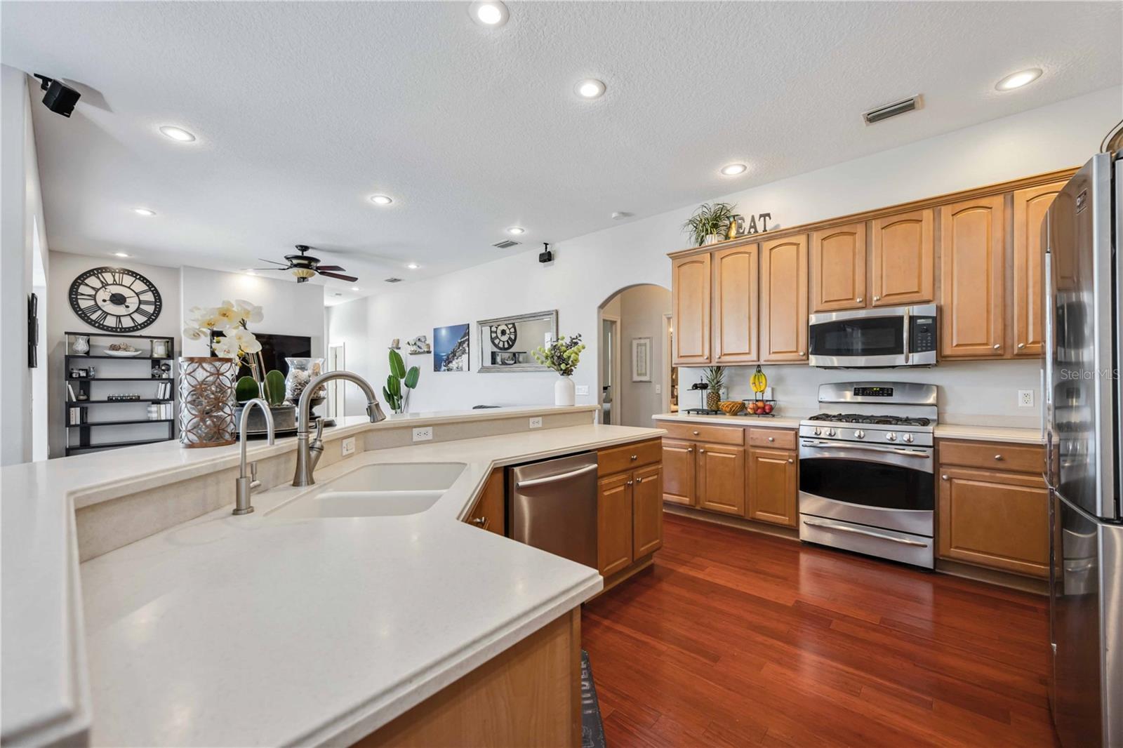 Image 12 of 59 For 7581 Camden Harbour Drive