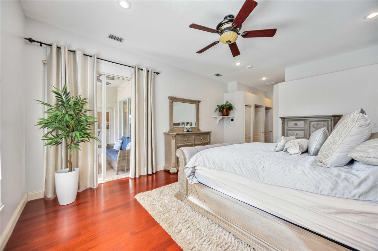 Image 22 of 59 For 7581 Camden Harbour Drive