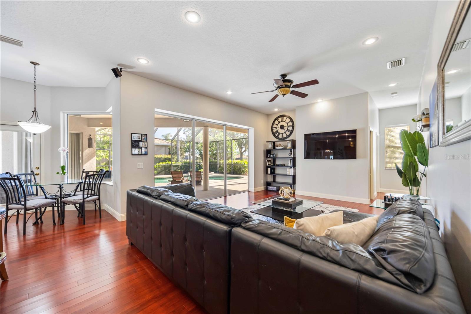 Image 8 of 59 For 7581 Camden Harbour Drive