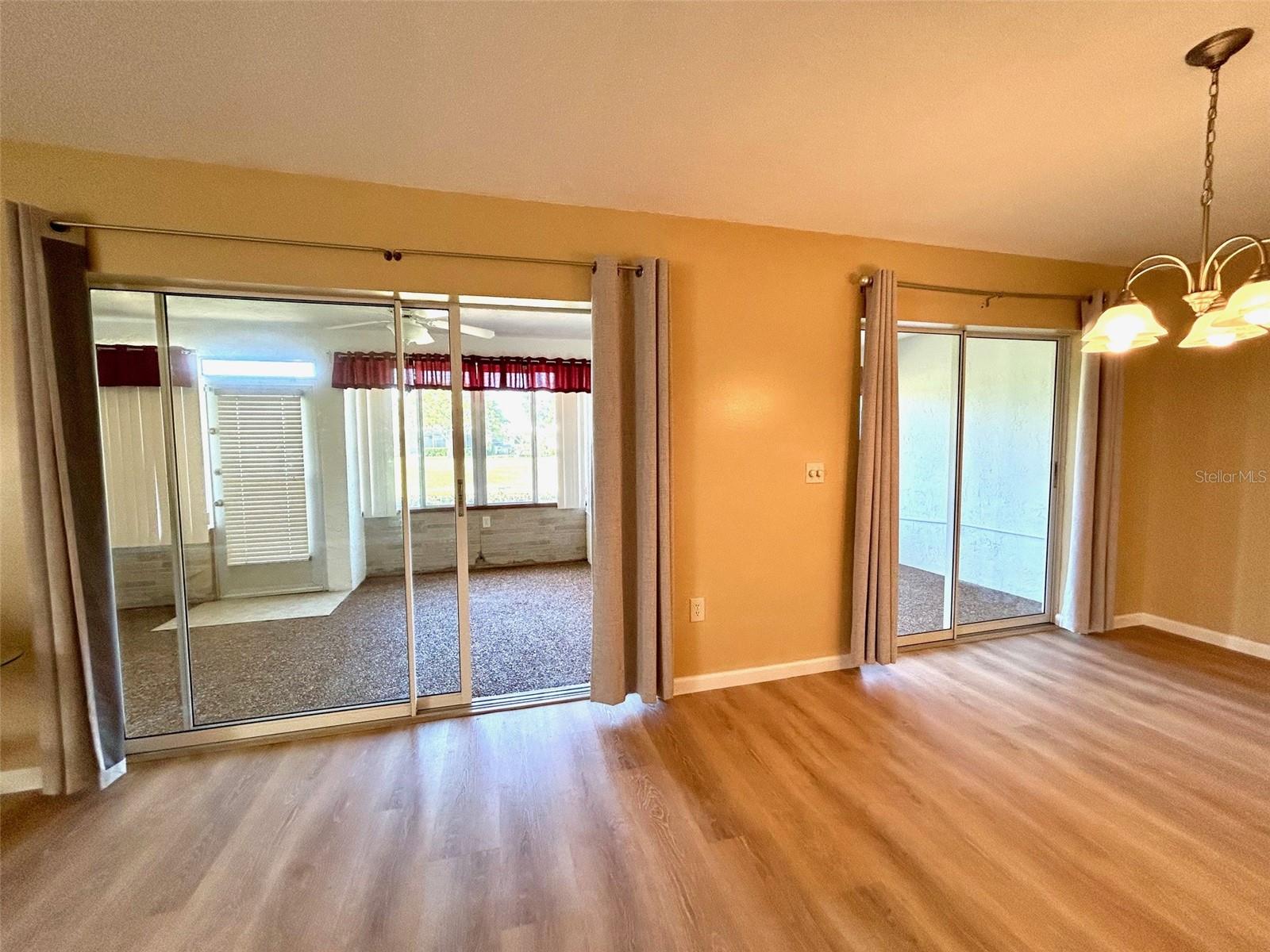 Image 11 of 48 For 6912 10th Avenue W